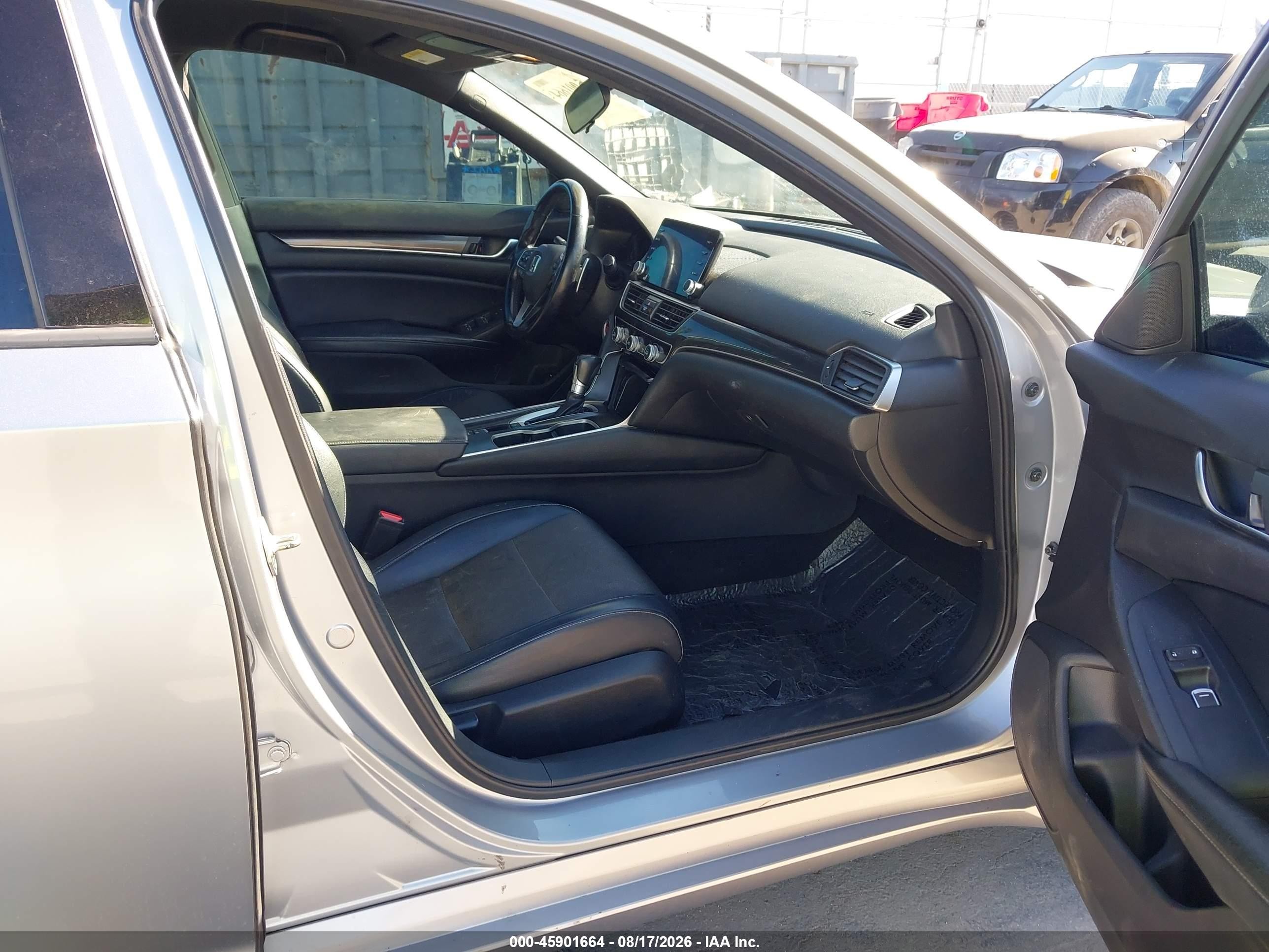 2018 Honda Accord Sport Silver vin: 1HGCV1F32JA001105
