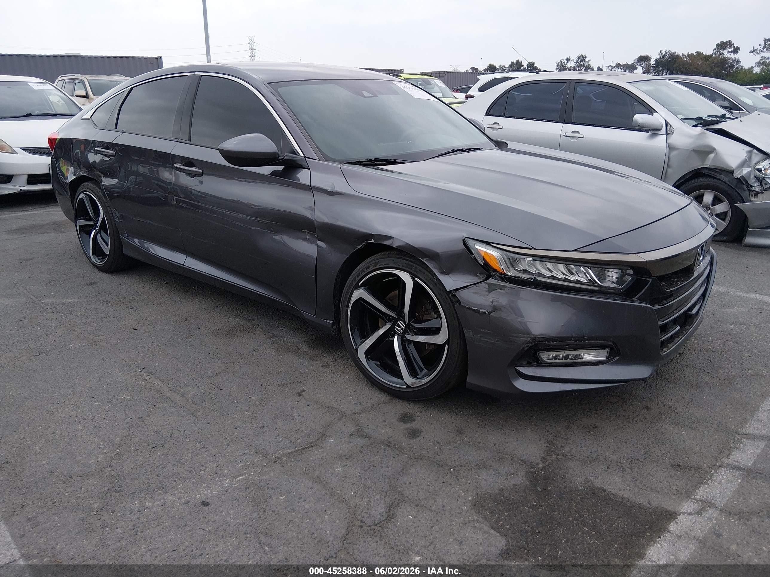 1HGCV1F32KA061435