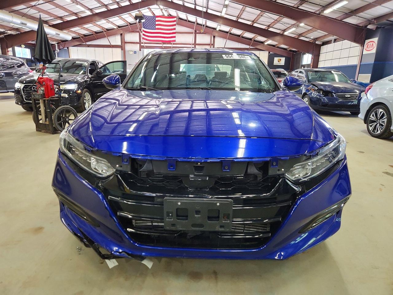 2018 Honda Accord Sport Blue vin: 1HGCV1F33JA139705
