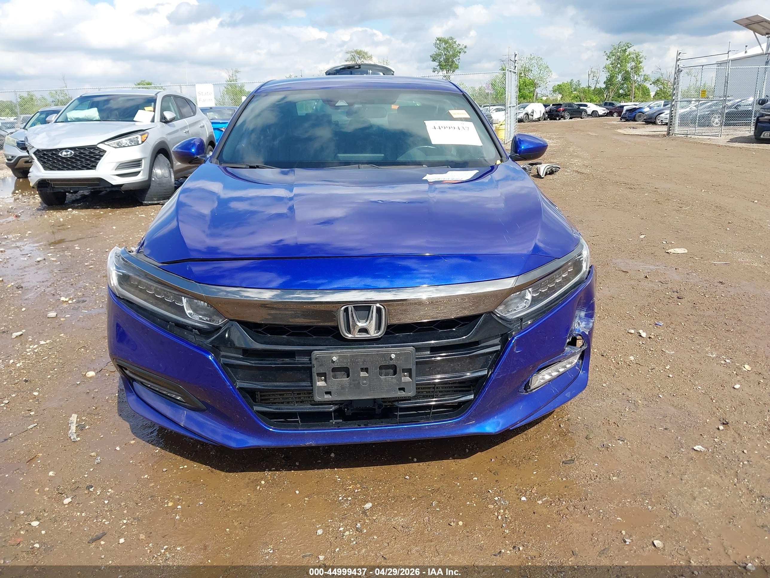 2018 Honda Accord Sport Синий vin: 1HGCV1F33JA230084