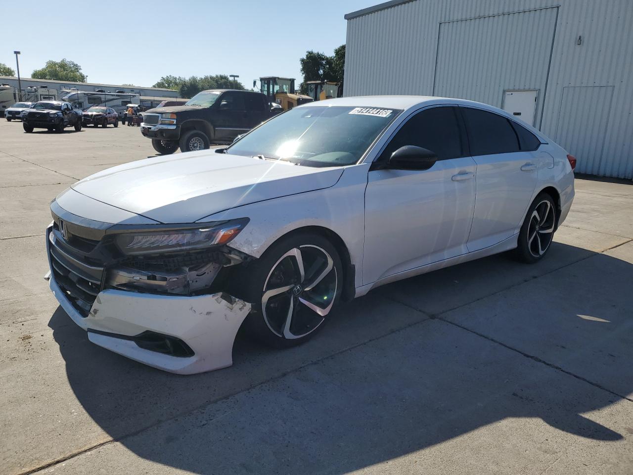 2022 Honda Accord Sport Белый vin: 1HGCV1F33NA119184 Damage: Front Bumper, Multiple Scratches Heavy, 4