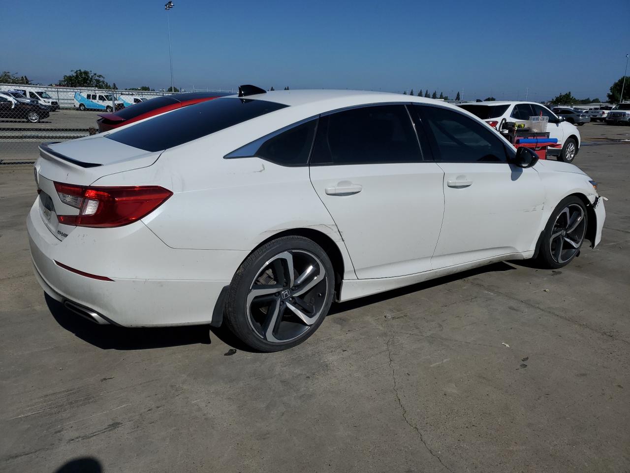 2022 Honda Accord Sport Белый vin: 1HGCV1F33NA119184 Damage: Right Qtr Panel, Multiple Scratches Heavy, 4
