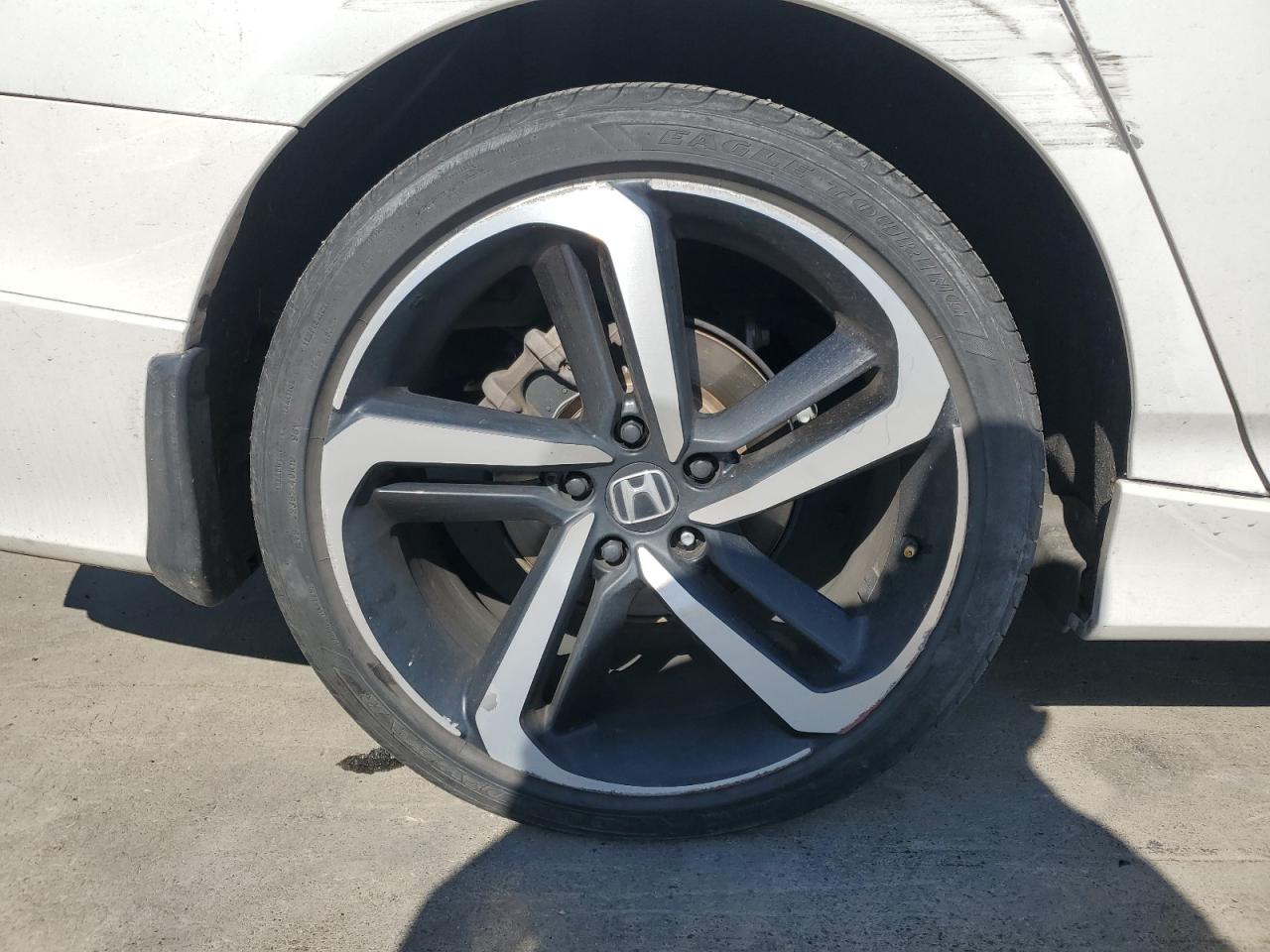 2022 Honda Accord Sport Белый vin: 1HGCV1F33NA119184 Damage: Right Rear Wheel, Curb Rash, > 12 Inches