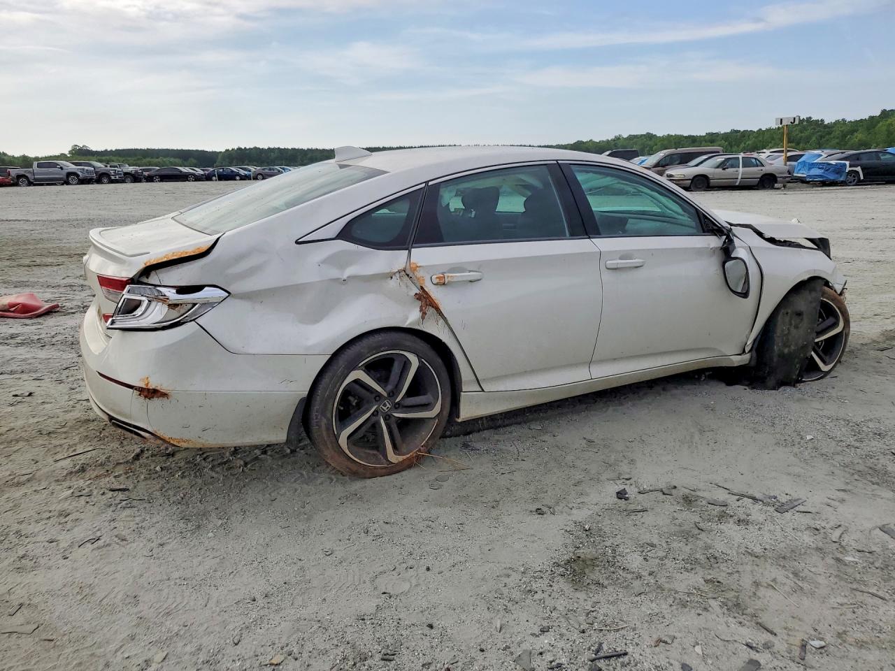 2018 Honda Accord Sport White vin: 1HGCV1F34JA129703