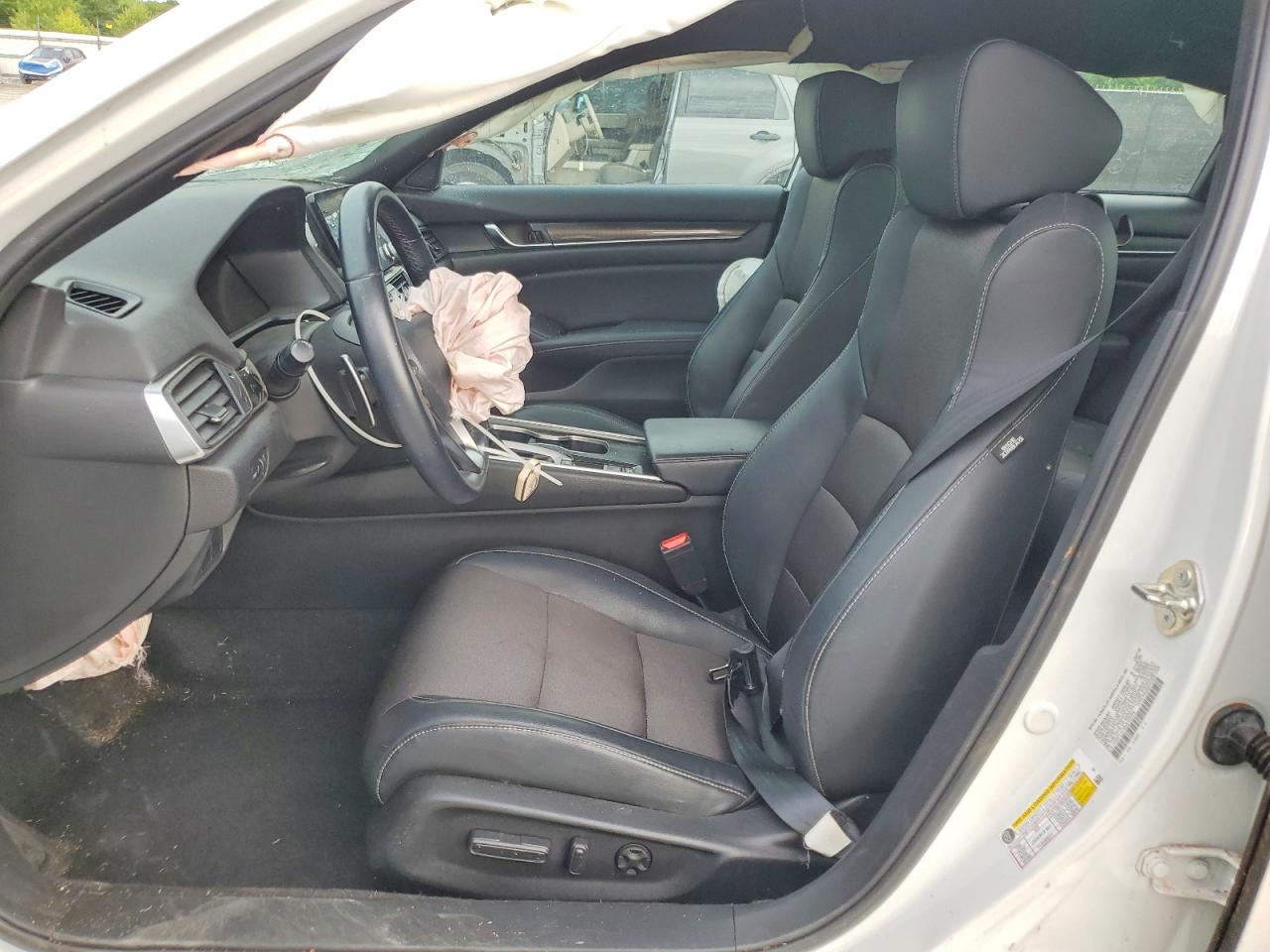 2018 Honda Accord Sport White vin: 1HGCV1F34JA129703