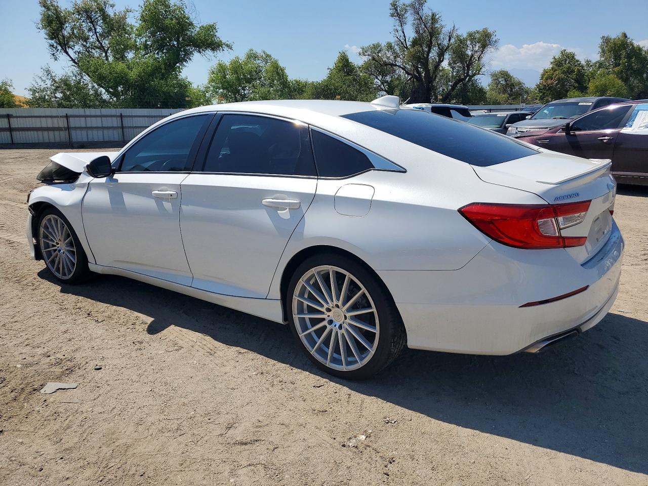 2018 Honda Accord Sport White vin: 1HGCV1F35JA170177