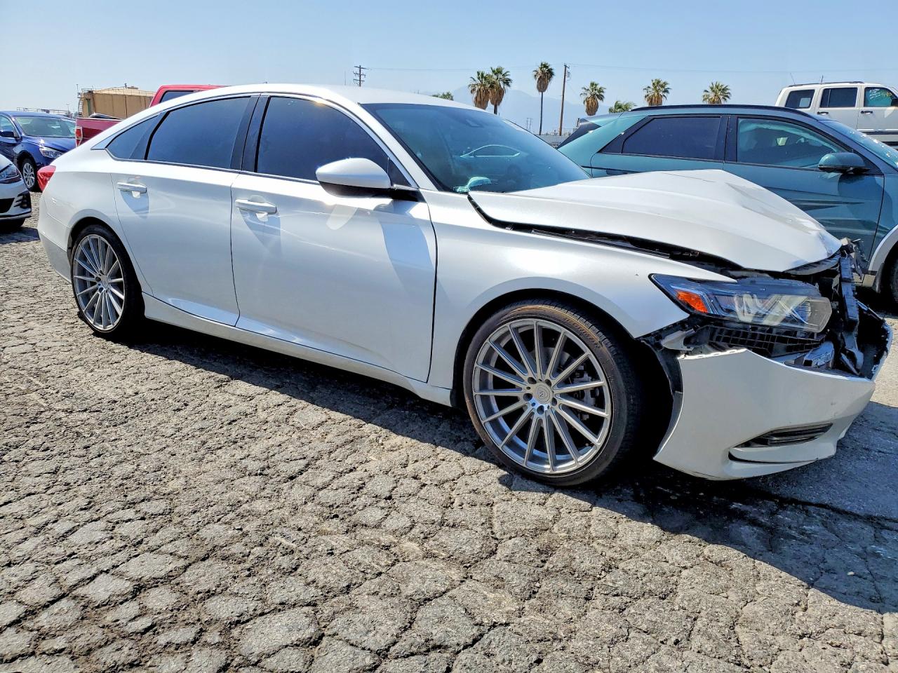 2018 Honda Accord Sport White vin: 1HGCV1F35JA170177