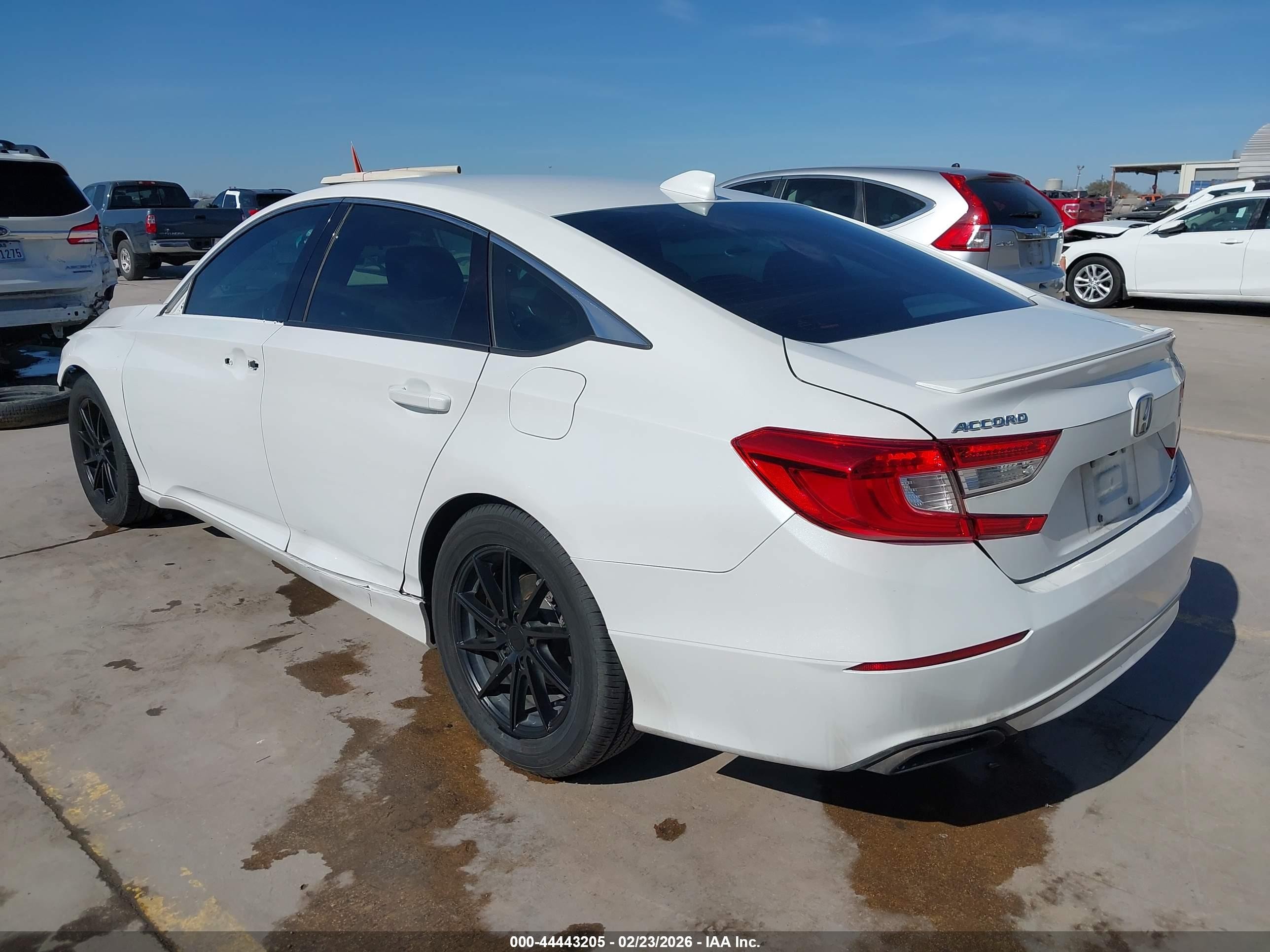 2018 Honda Accord Sport Белый vin: 1HGCV1F35JA266018