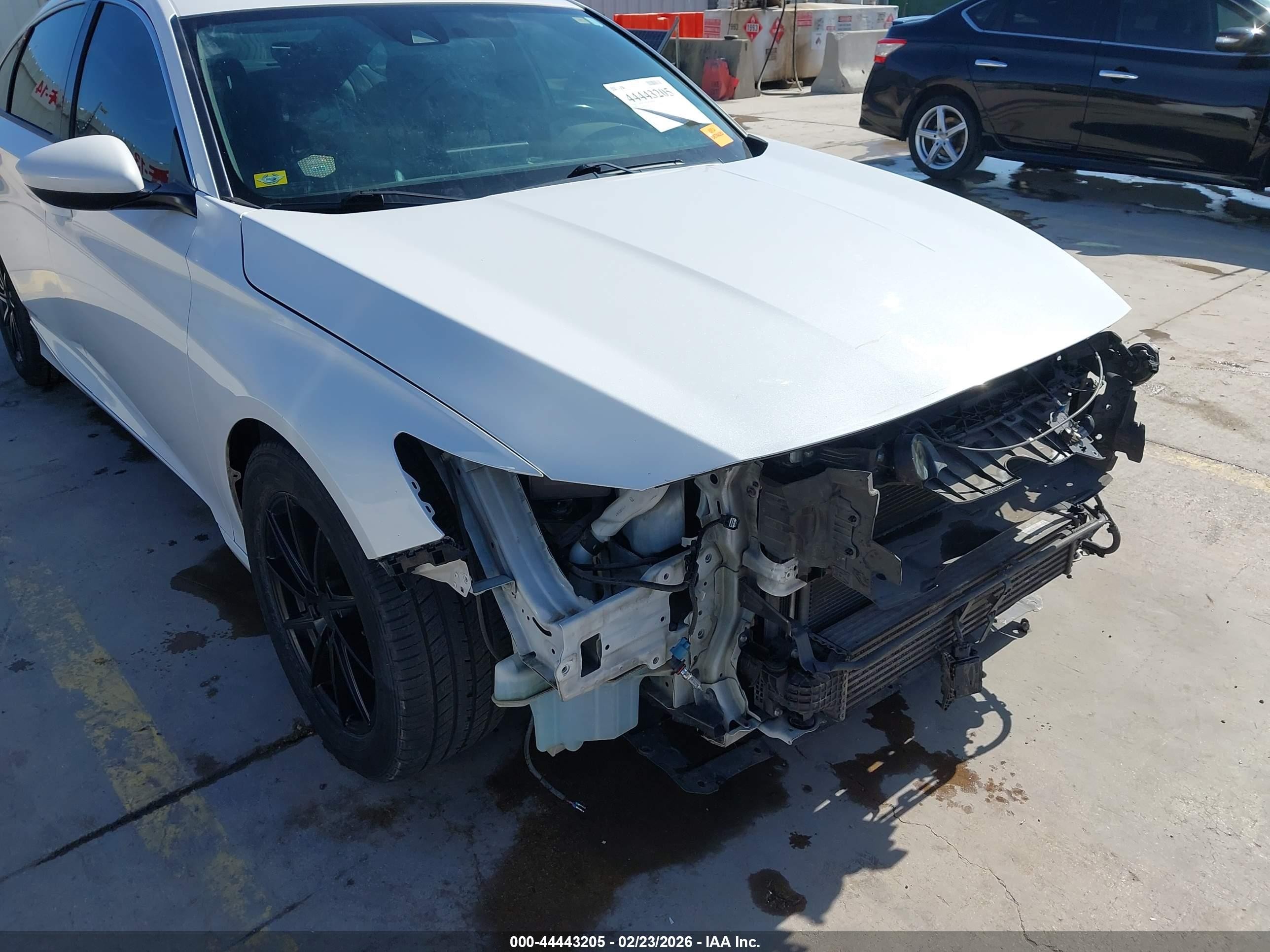 2018 Honda Accord Sport Белый vin: 1HGCV1F35JA266018