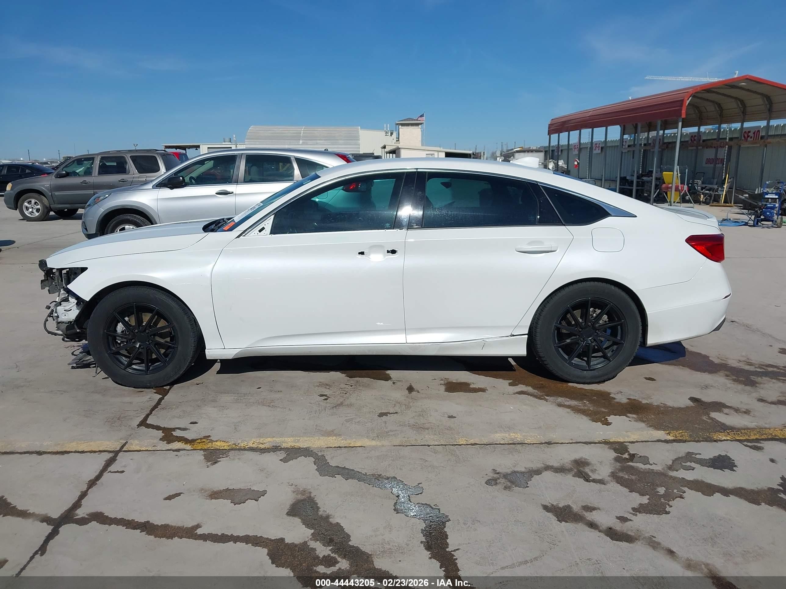 2018 Honda Accord Sport Белый vin: 1HGCV1F35JA266018