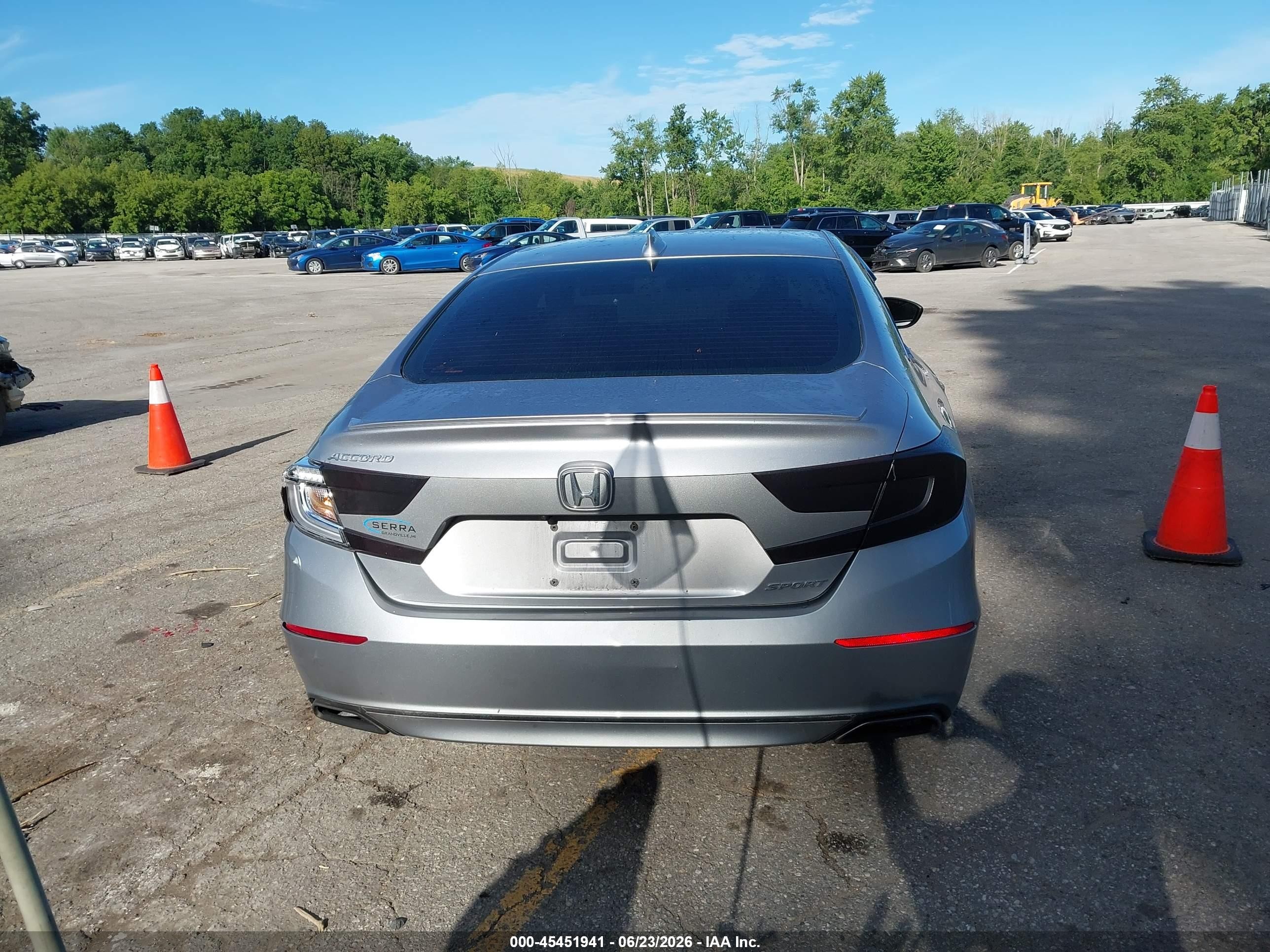 2020 Honda Accord Sport Серебряный vin: 1HGCV1F35LA082491