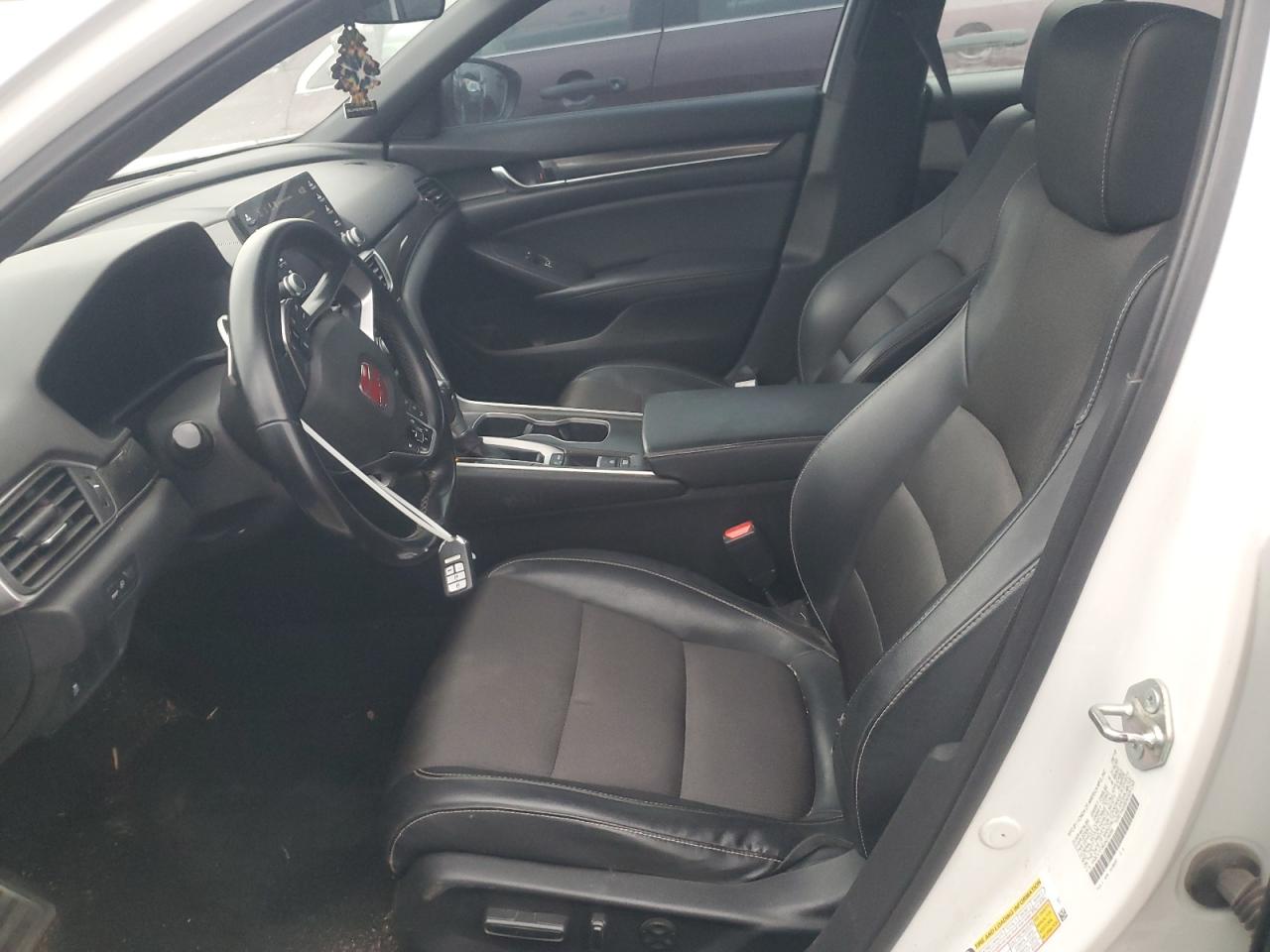 2018 Honda Accord Sport White vin: 1HGCV1F36JA239054