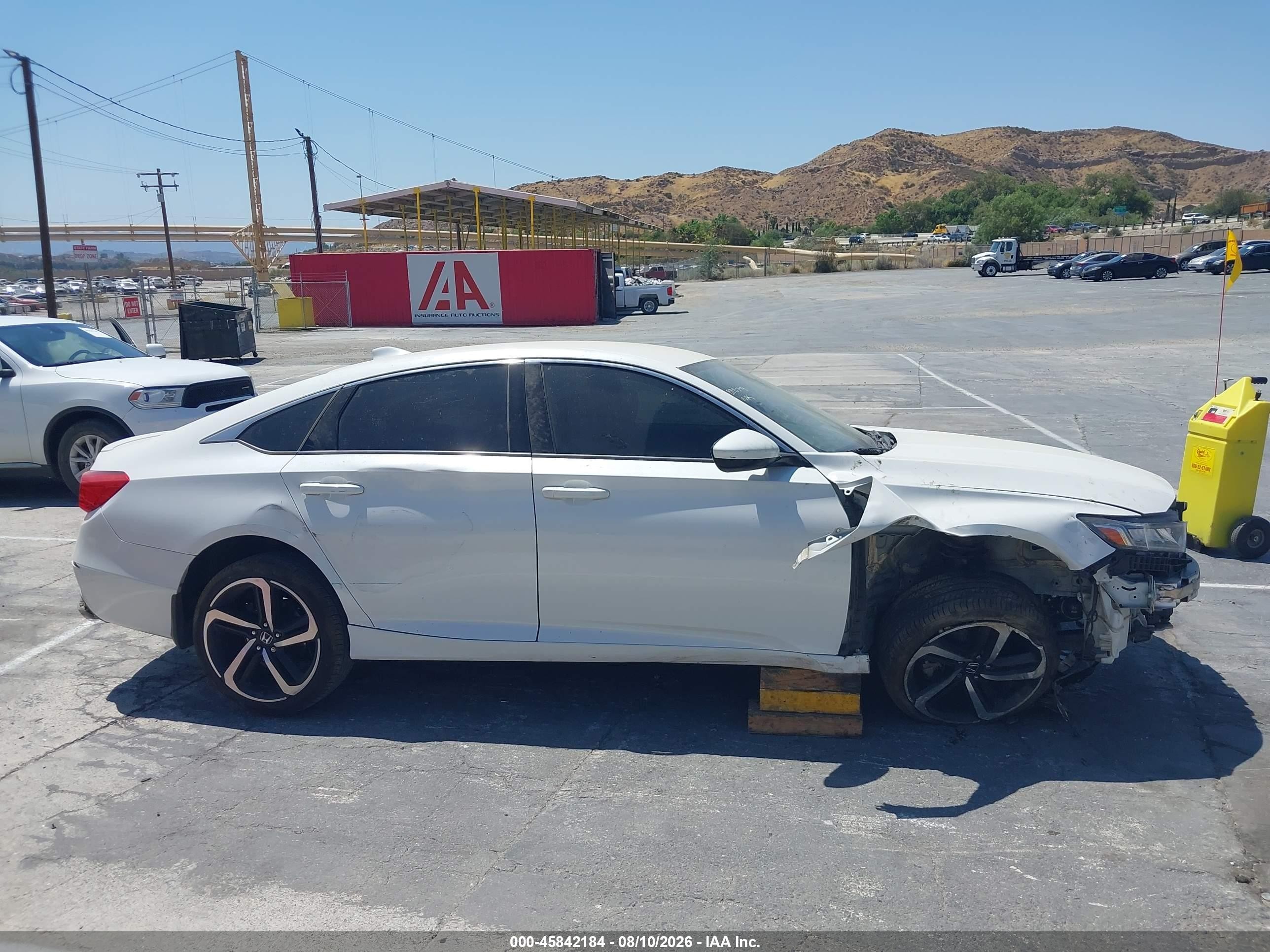2018 Honda Accord Sport White vin: 1HGCV1F37JA090623