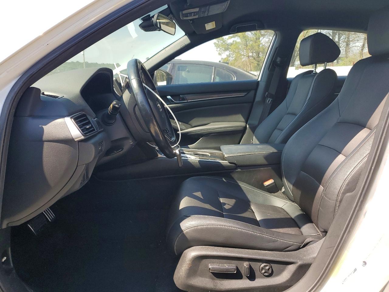 2019 Honda Accord Sport Белый vin: 1HGCV1F37KA016393