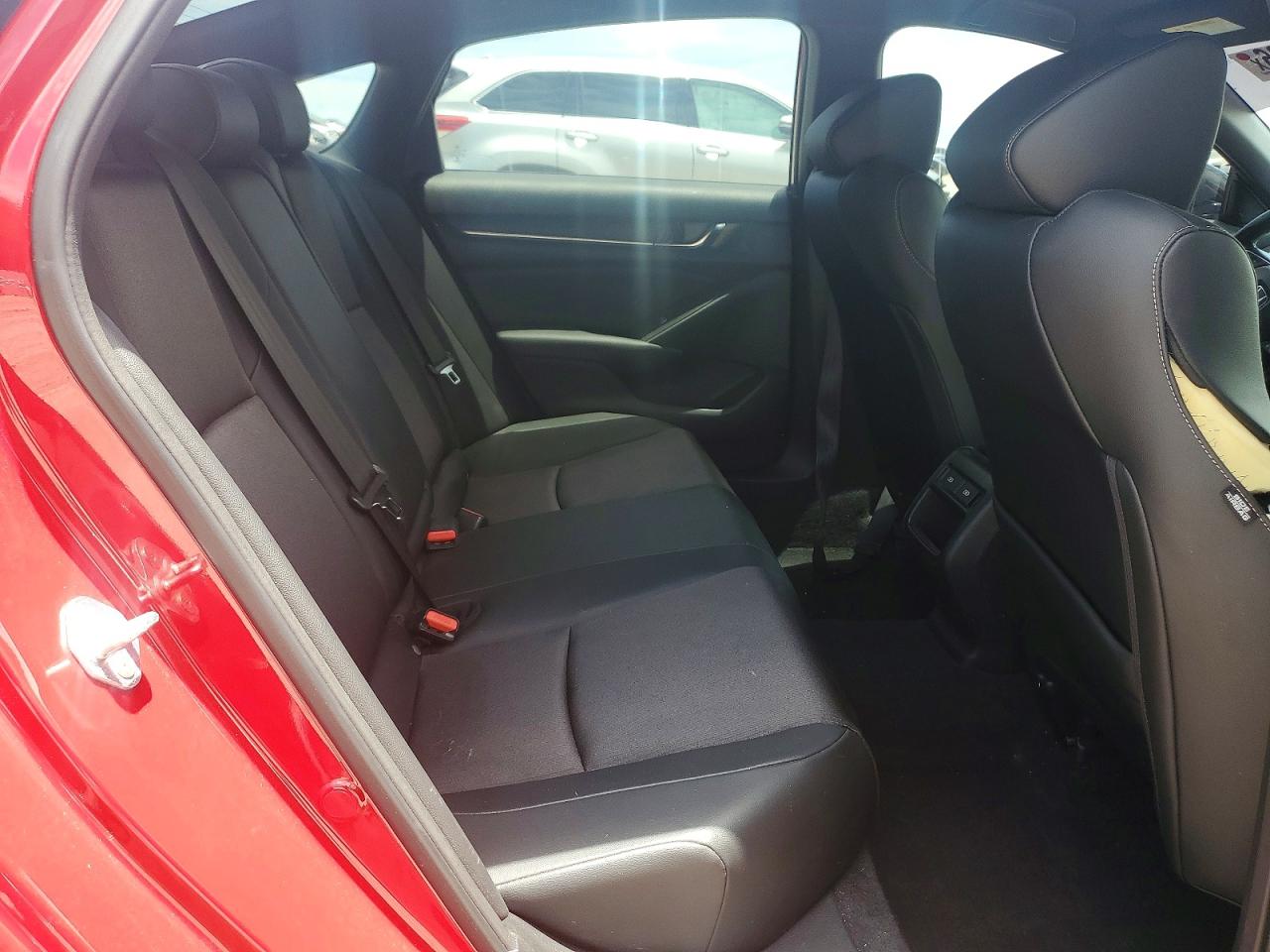 2022 Honda Accord Sport Red vin: 1HGCV1F37NA058714