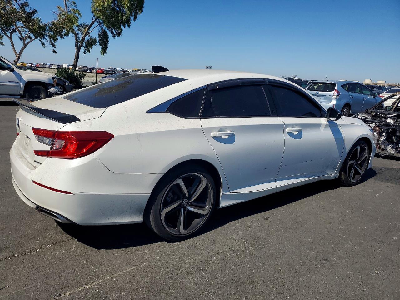 2022 Honda Accord Sport Белый vin: 1HGCV1F37NA111007