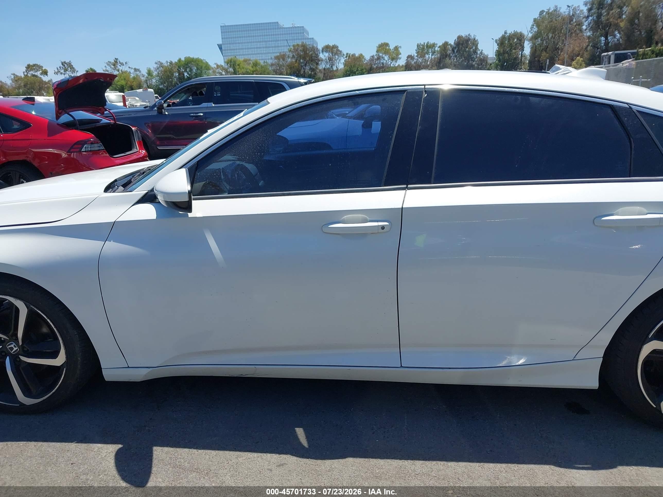 2019 Honda Accord Sport White vin: 1HGCV1F38KA035552