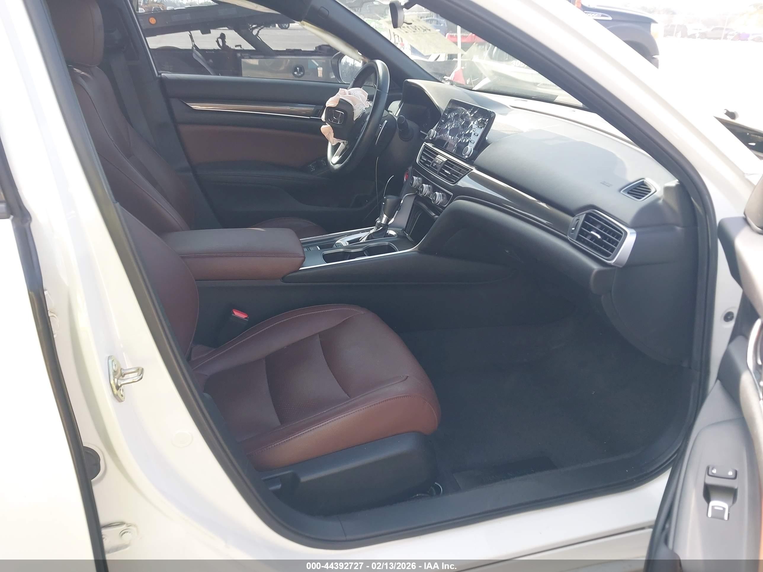 2019 Honda Accord Sport White vin: 1HGCV1F38KA156016