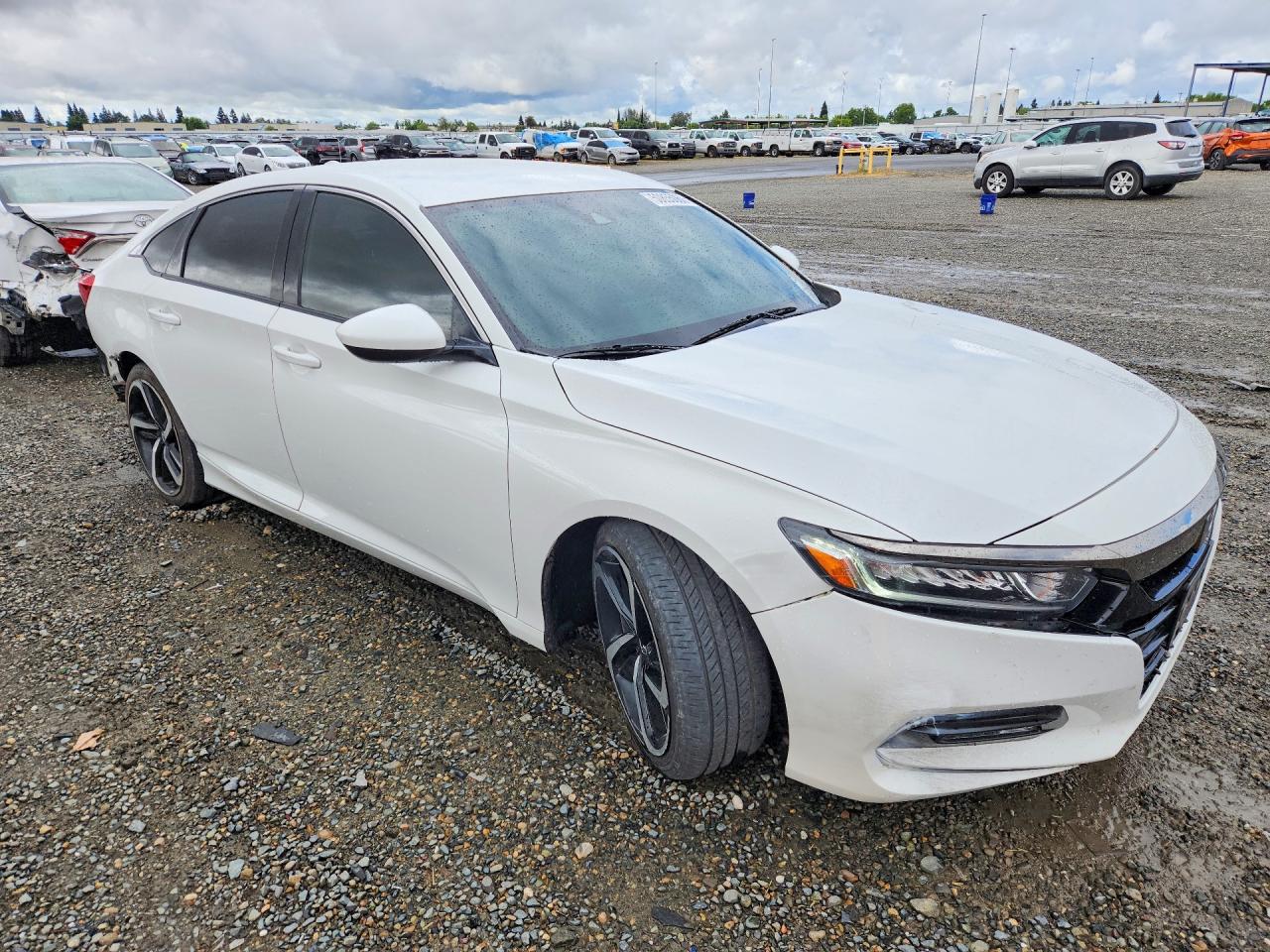 2018 Honda Accord Sport White vin: 1HGCV1F3XJA193339