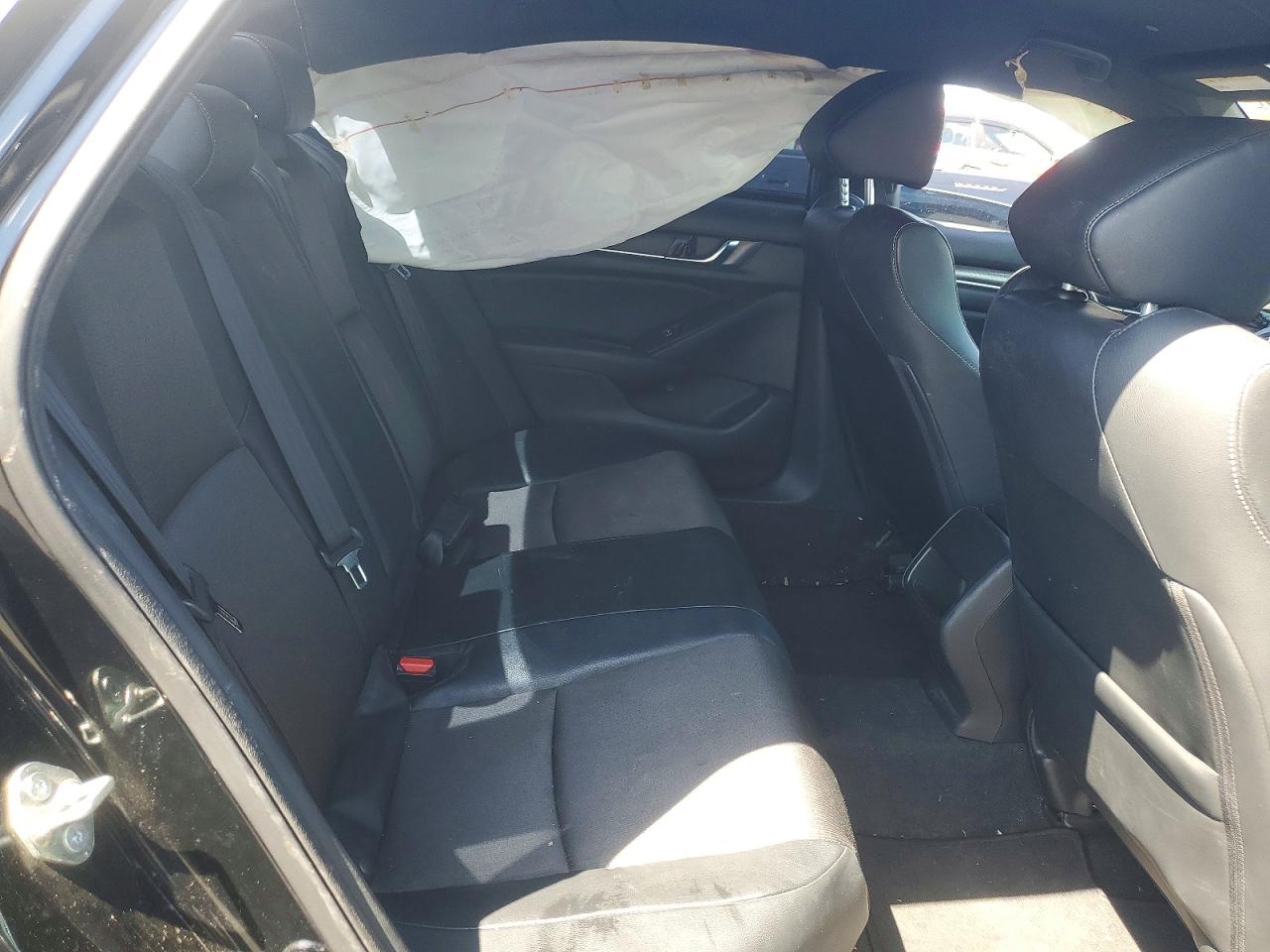 2018 Honda Accord Sport Черный vin: 1HGCV1F3XJA223956