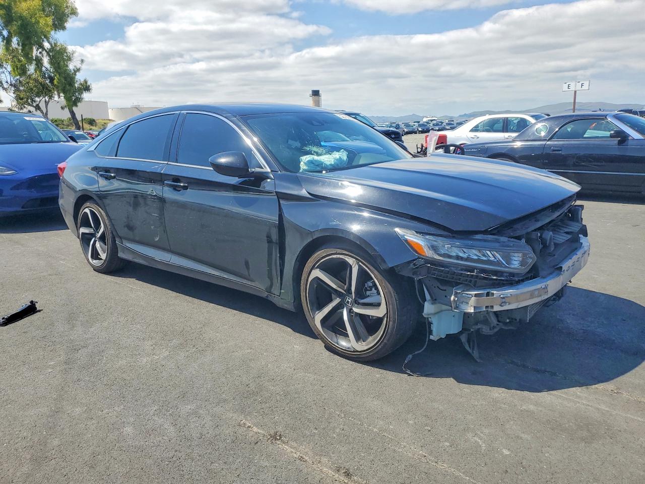 2018 Honda Accord Sport Черный vin: 1HGCV1F3XJA223956