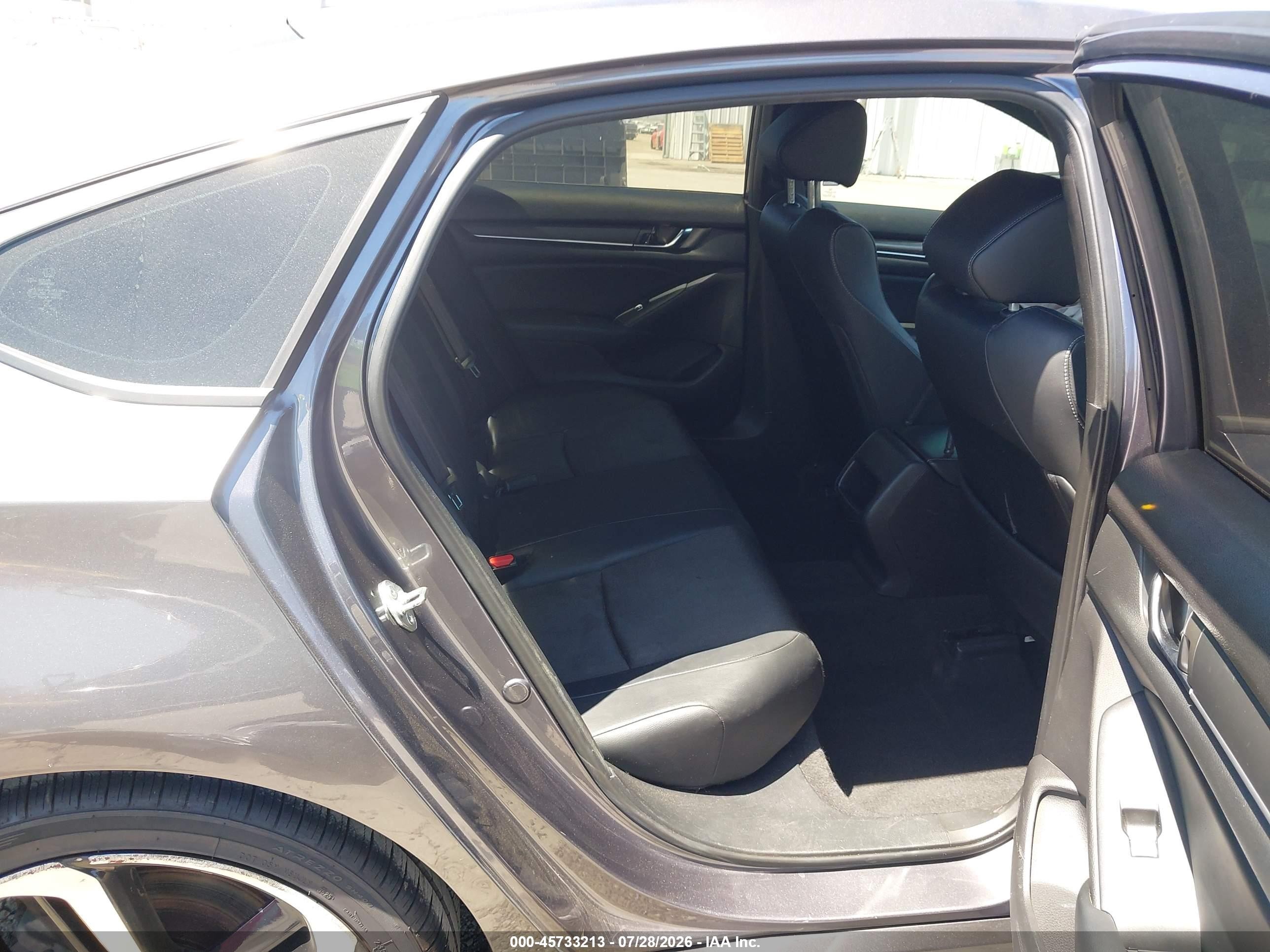 2018 Honda Accord Sport Gray vin: 1HGCV1F3XJA262983