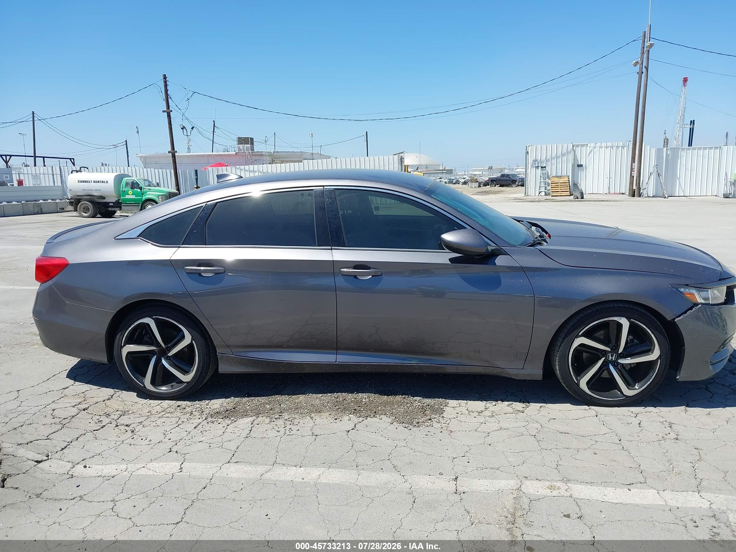 2018 Honda Accord Sport Gray vin: 1HGCV1F3XJA262983