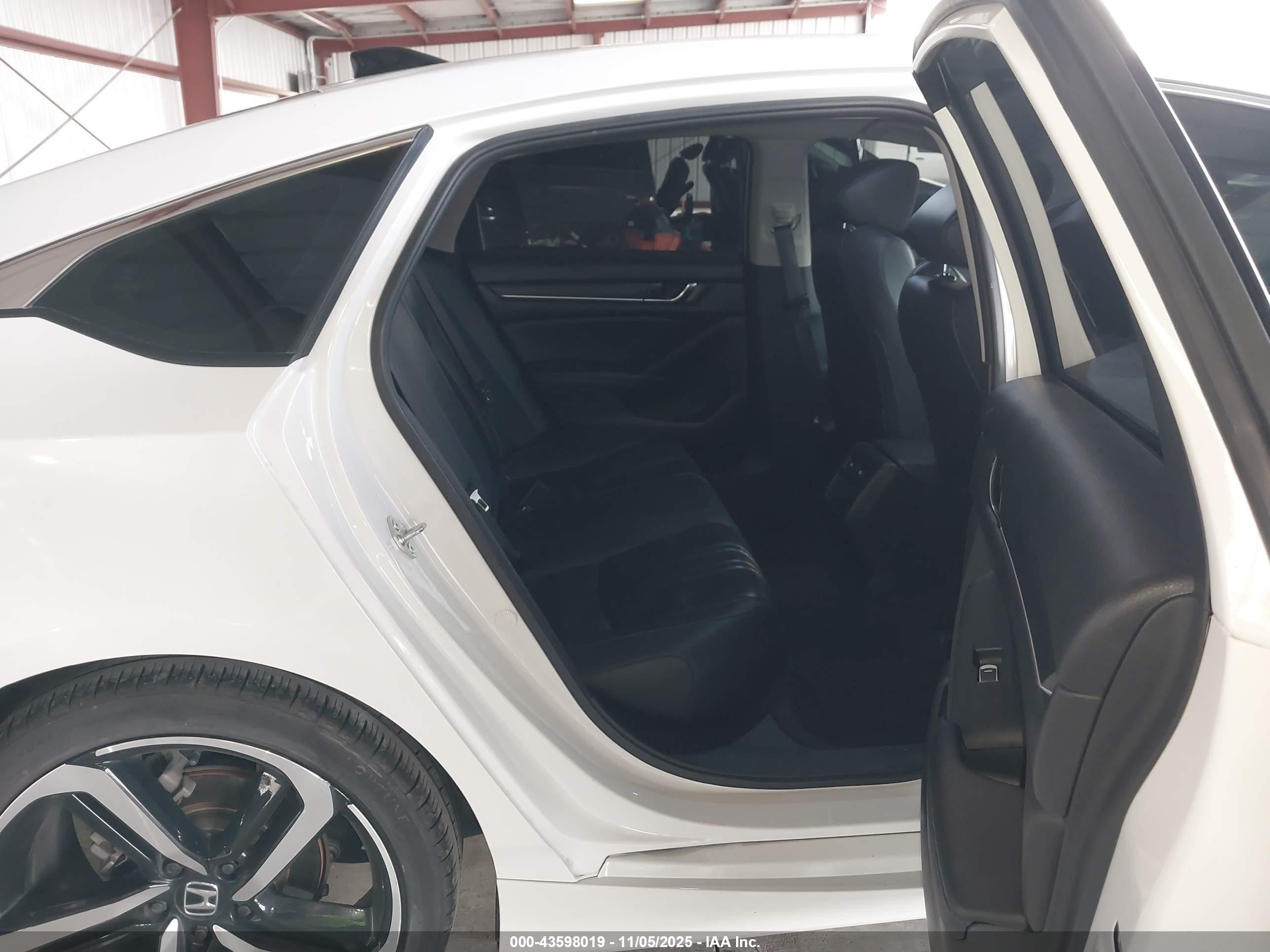 2022 Honda Accord Sport Special Edition White vin: 1HGCV1F44NA001301