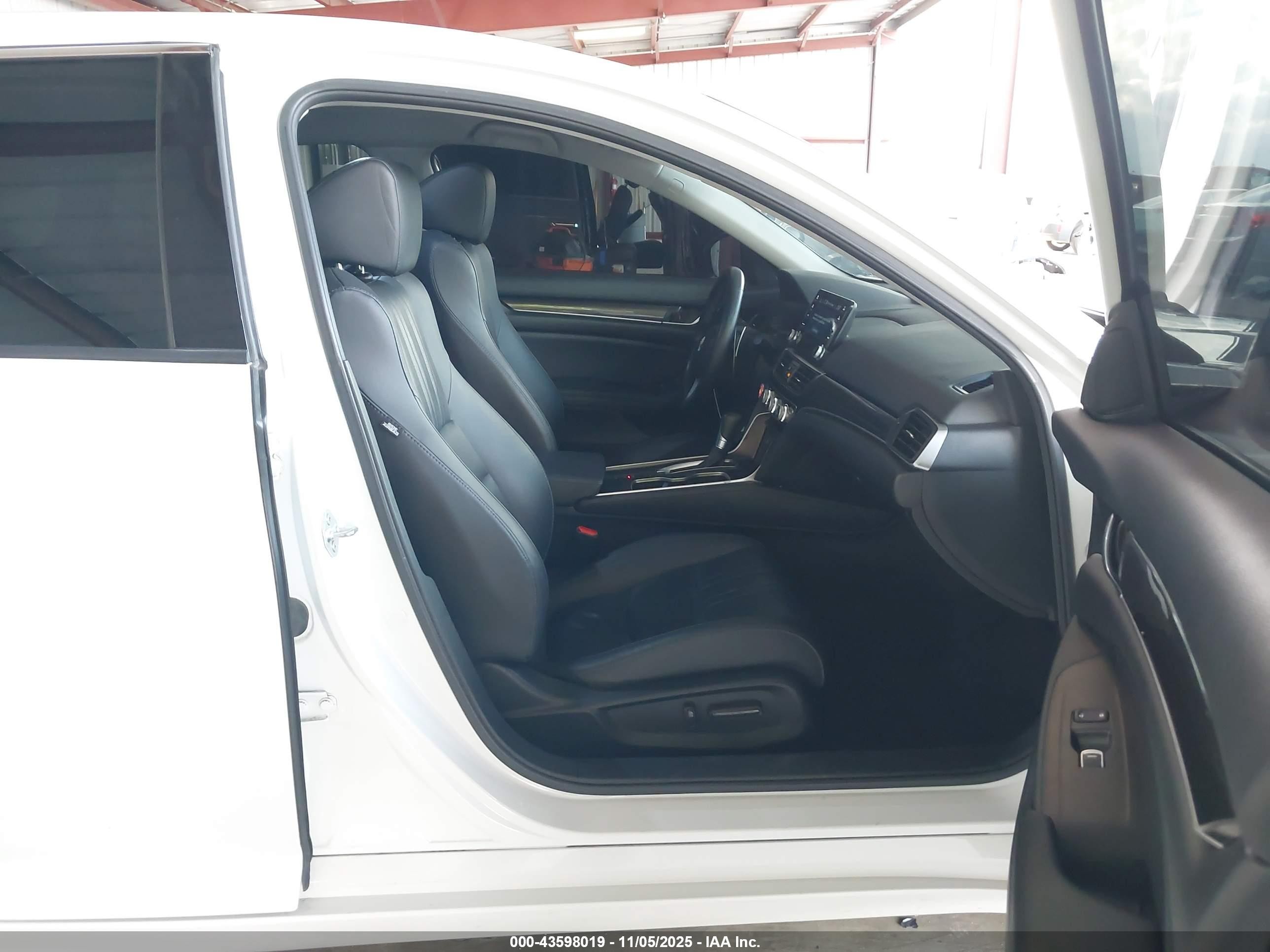 2022 Honda Accord Sport Special Edition White vin: 1HGCV1F44NA001301
