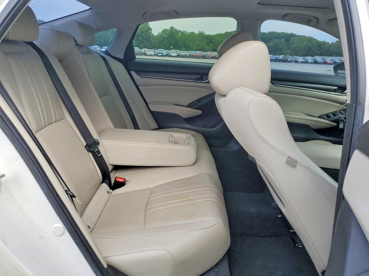 2019 Honda Accord Exl White vin: 1HGCV1F53KA010480