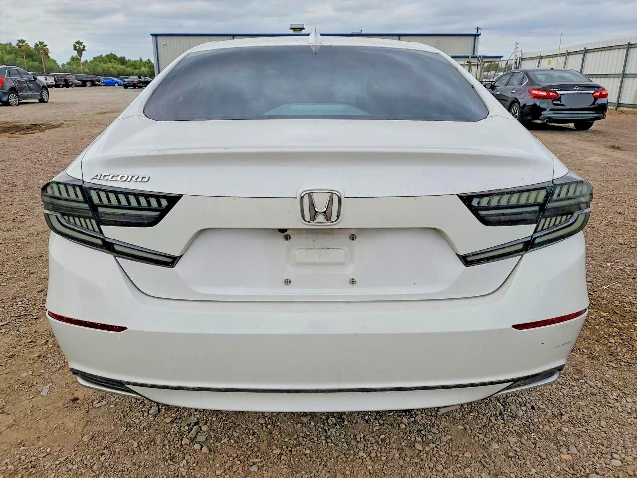 2018 Honda Accord Exl White vin: 1HGCV1F55JA094073