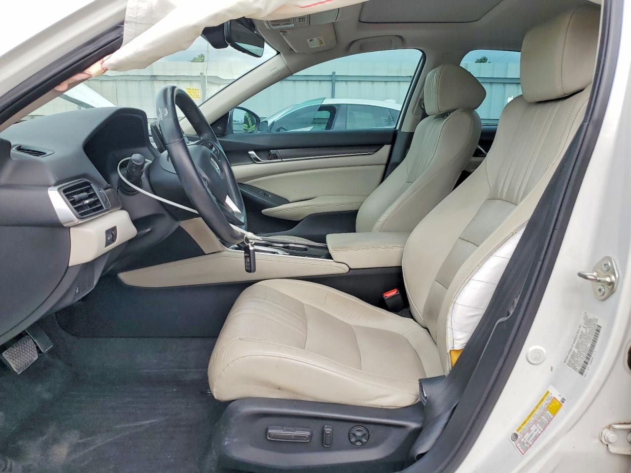 2018 Honda Accord Exl White vin: 1HGCV1F55JA094073