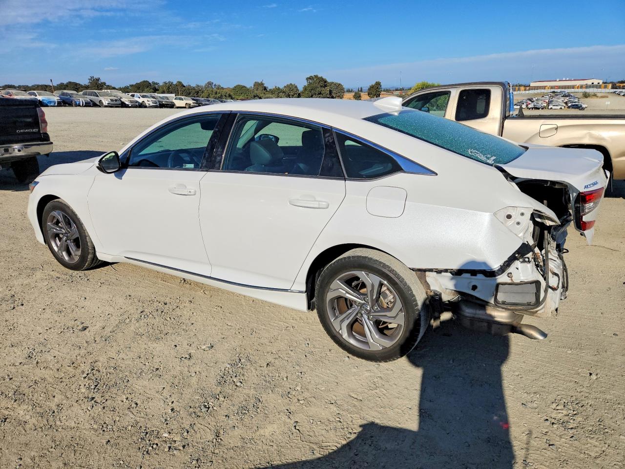 2018 Honda Accord Exl White vin: 1HGCV1F58JA108449