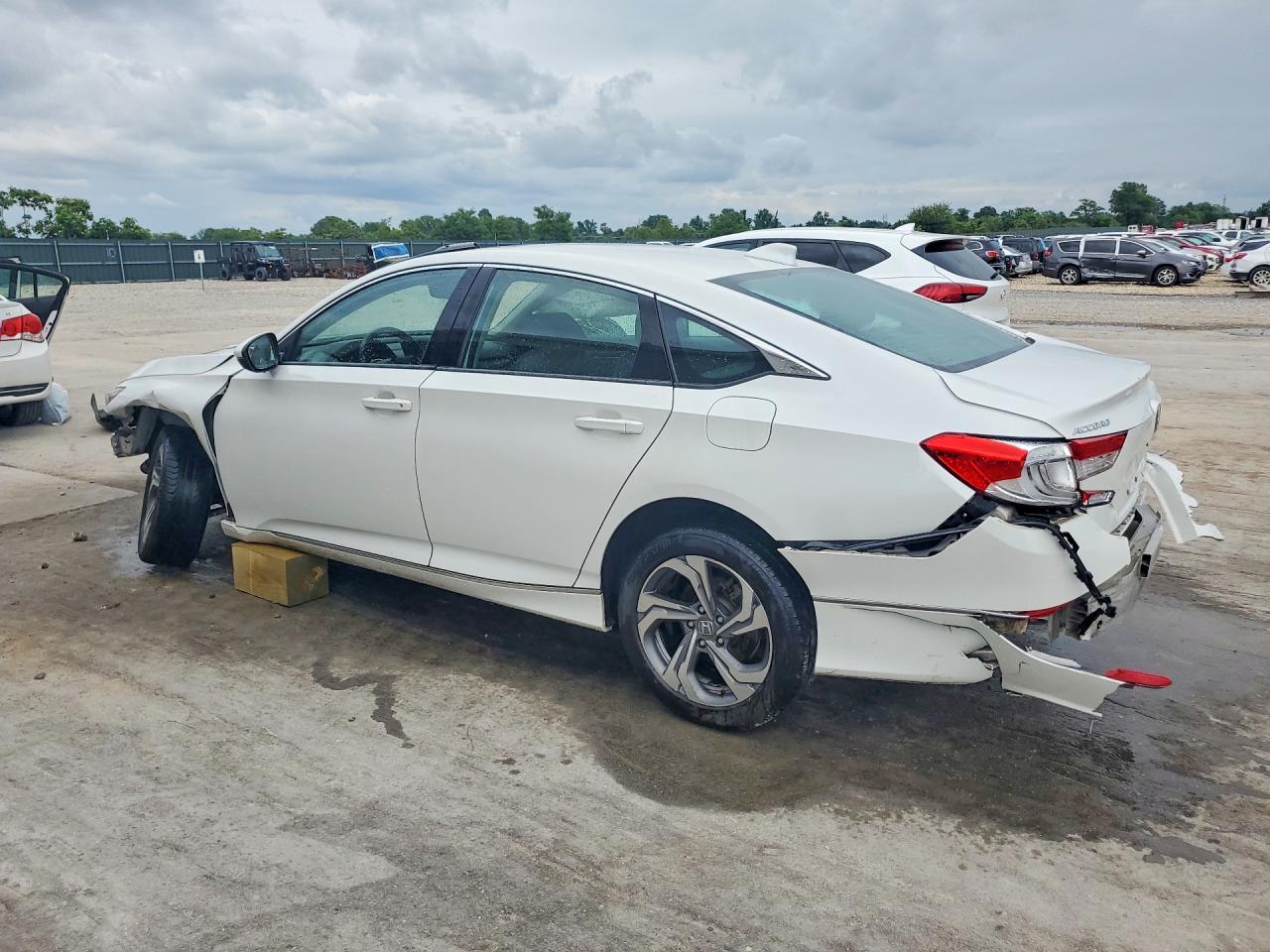 2018 Honda Accord Exl White vin: 1HGCV1F61JA025065