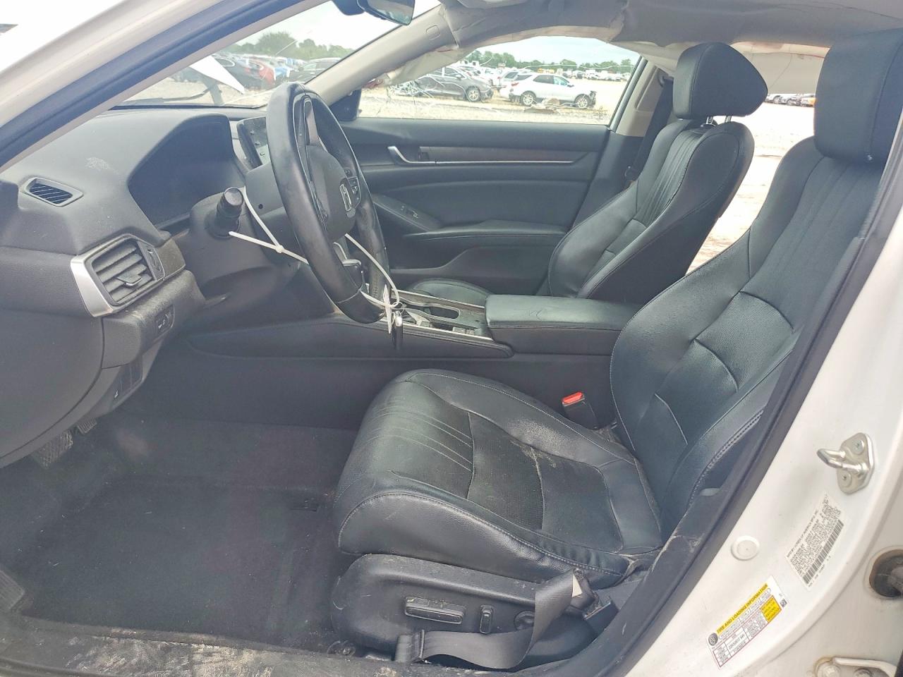 2018 Honda Accord Exl White vin: 1HGCV1F61JA025065