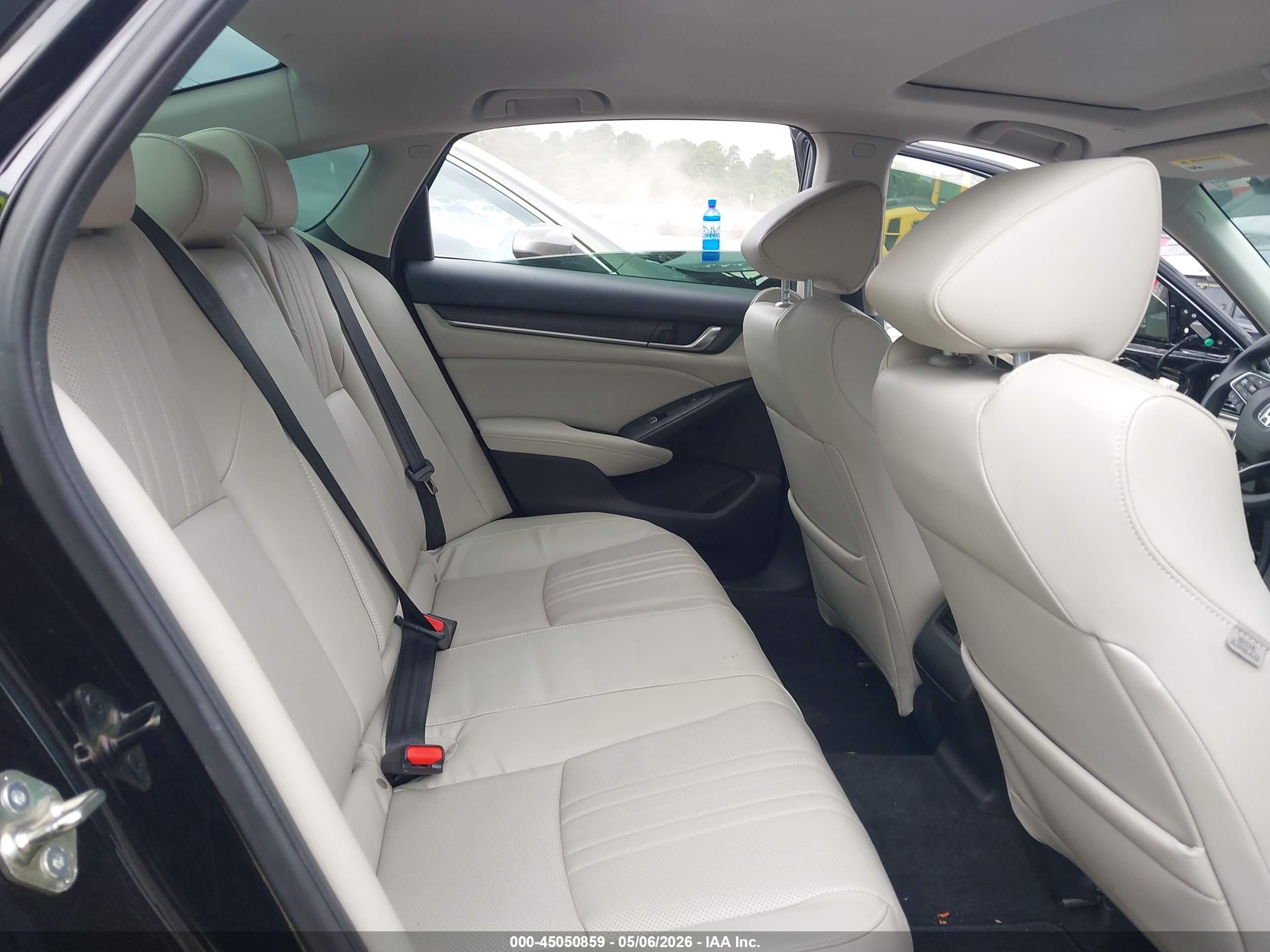 2018 Honda Accord Touring Черный vin: 1HGCV1F90JA100817