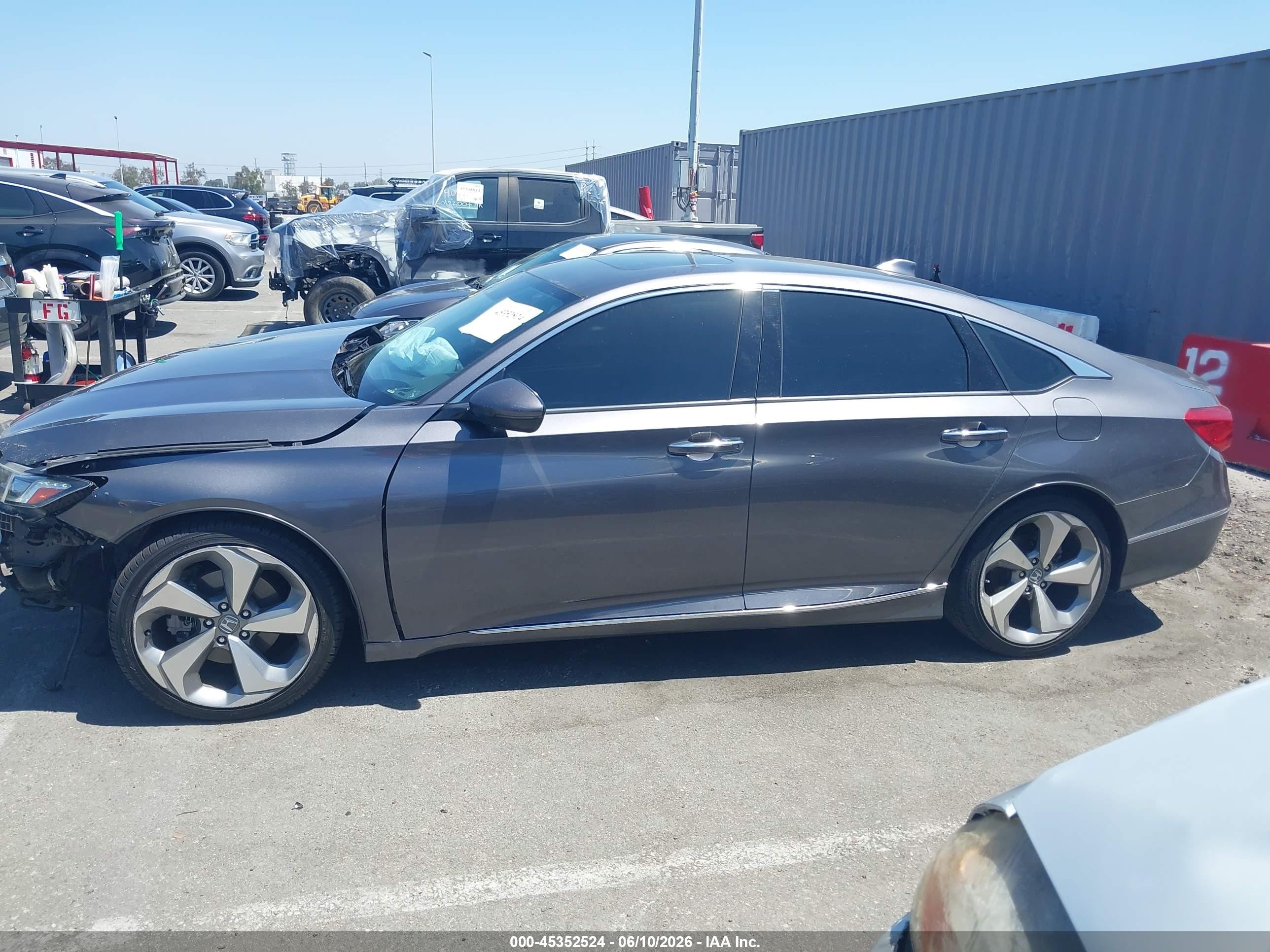 2018 Honda Accord Touring Серый vin: 1HGCV1F97JA016817