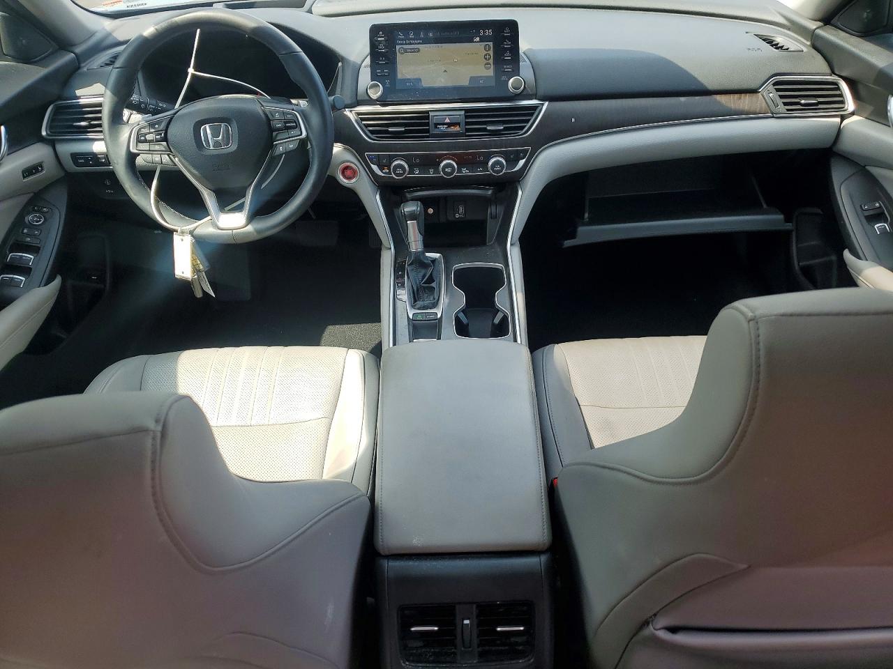 2018 Honda Accord Touring Silver vin: 1HGCV1F98JA077769