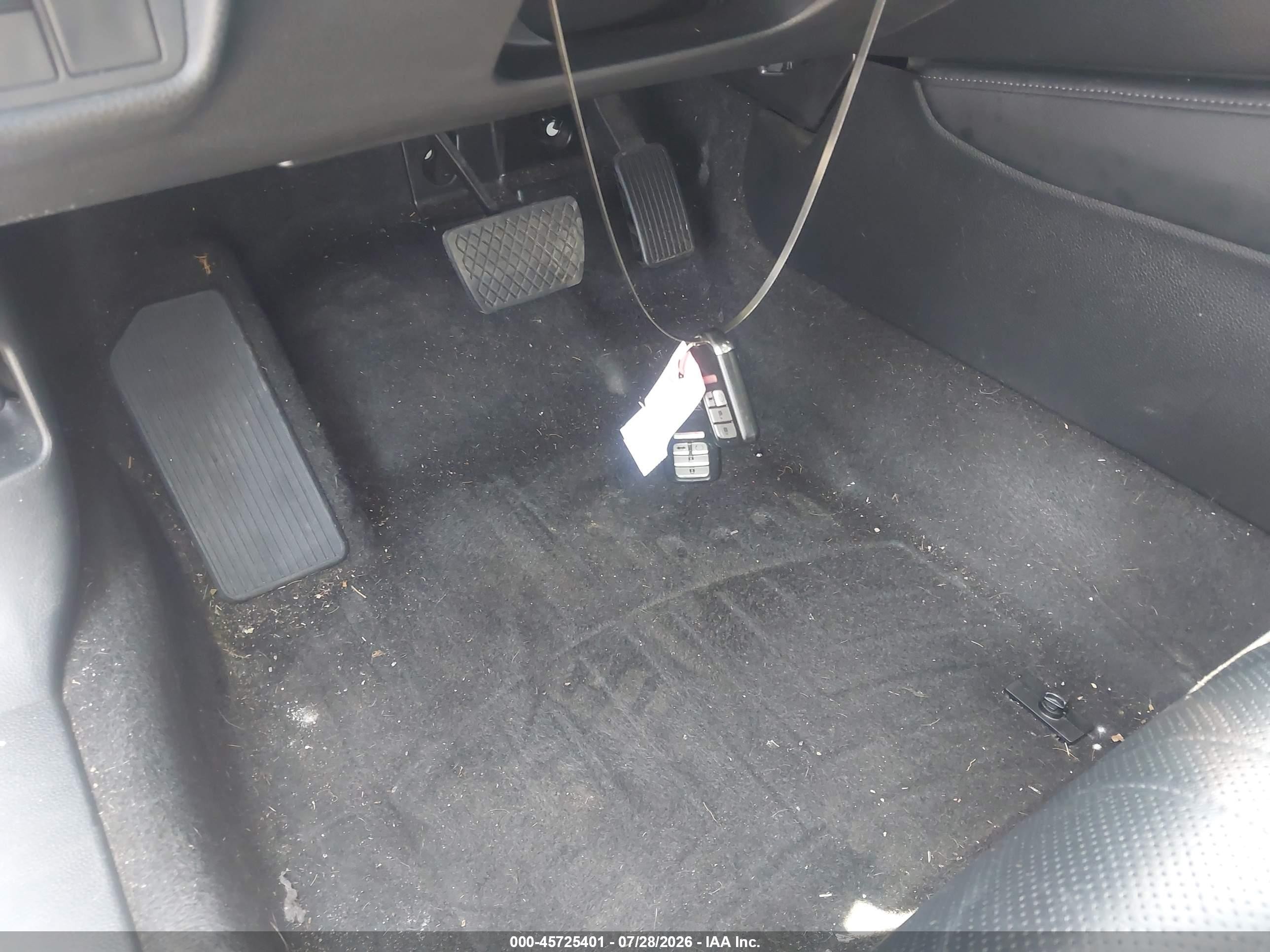 2018 Honda Accord Touring White vin: 1HGCV1F99JA008041