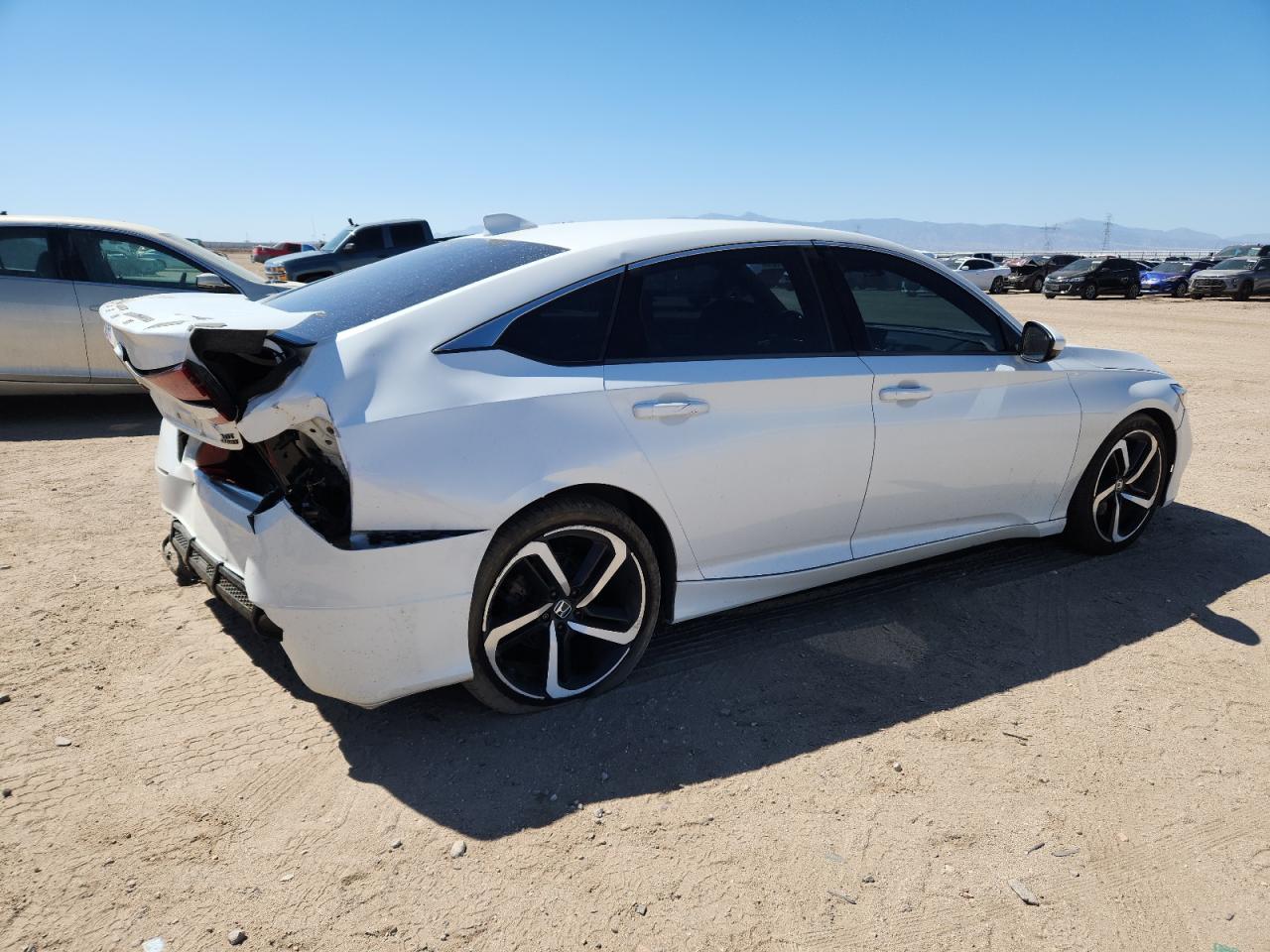 2018 Honda Accord Sport White vin: 1HGCV2F30JA022444
