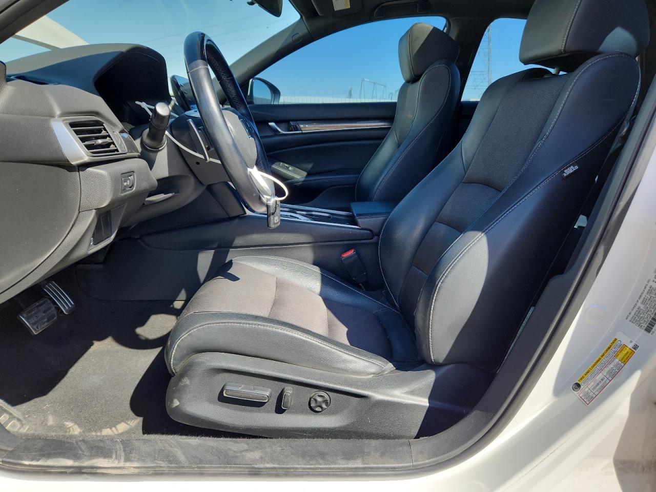 2018 Honda Accord Sport White vin: 1HGCV2F30JA022444
