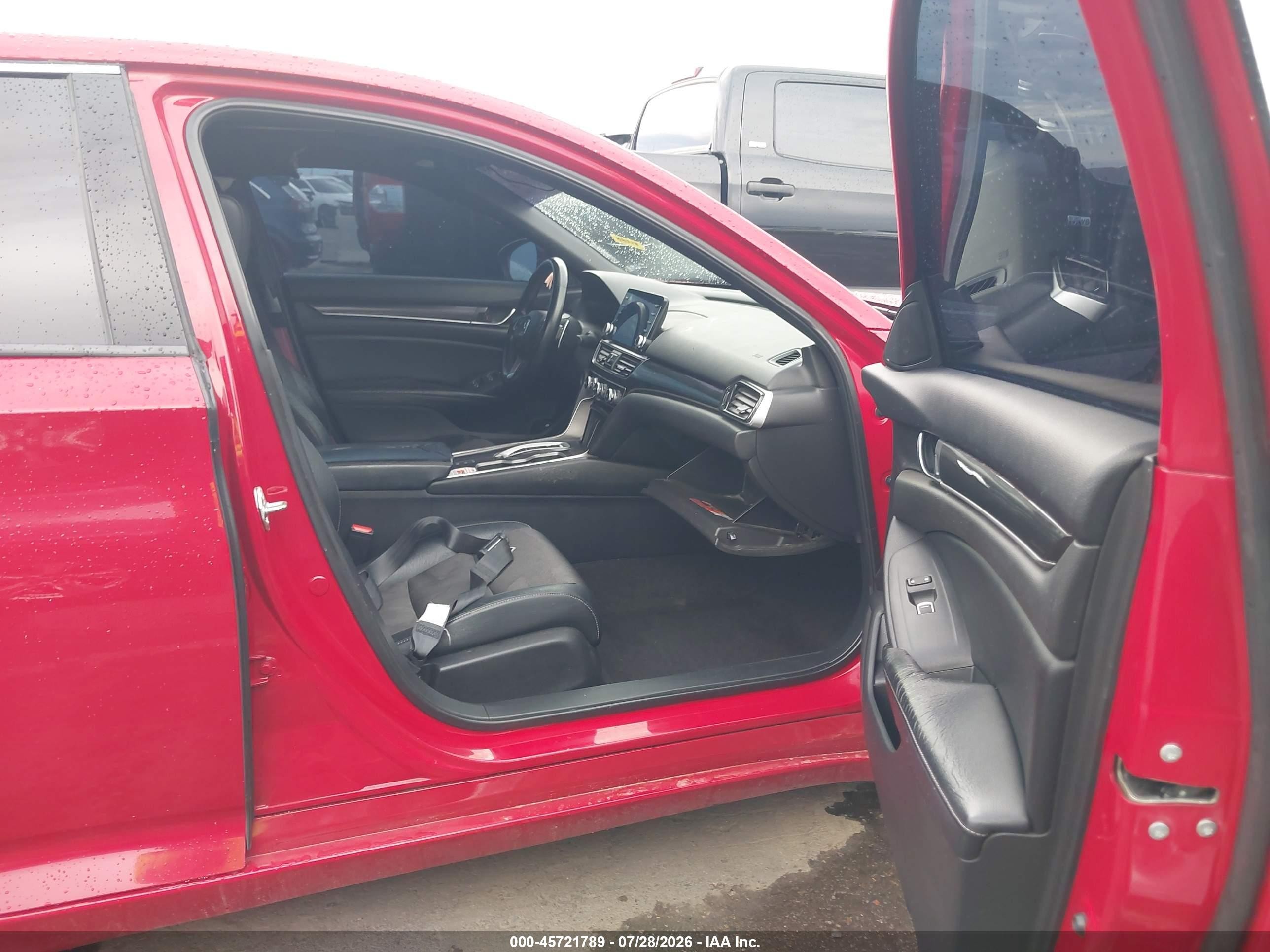2018 Honda Accord Sport 2.0t Red vin: 1HGCV2F32JA011154