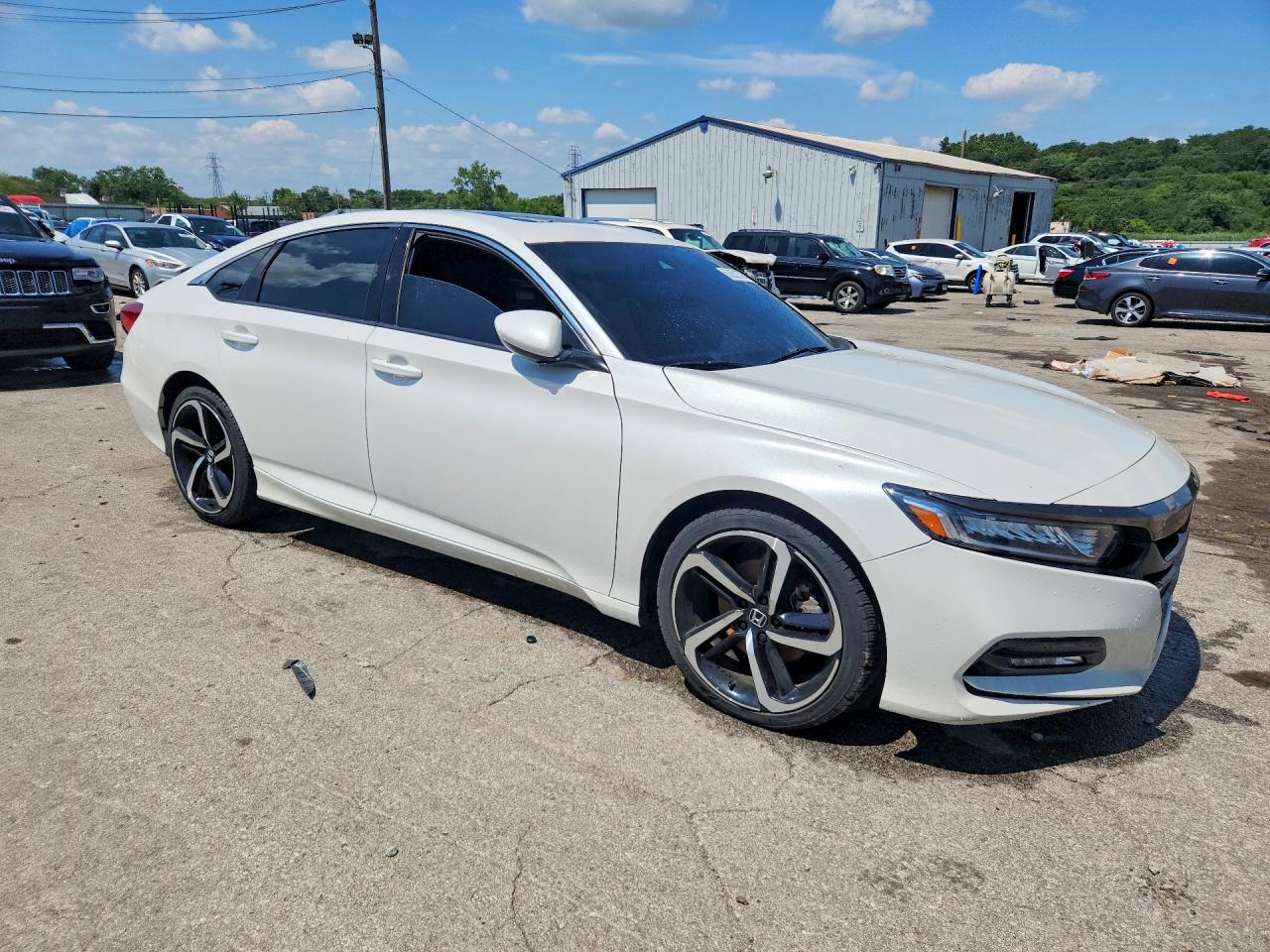 2018 Honda Accord Sport White vin: 1HGCV2F34JA023807