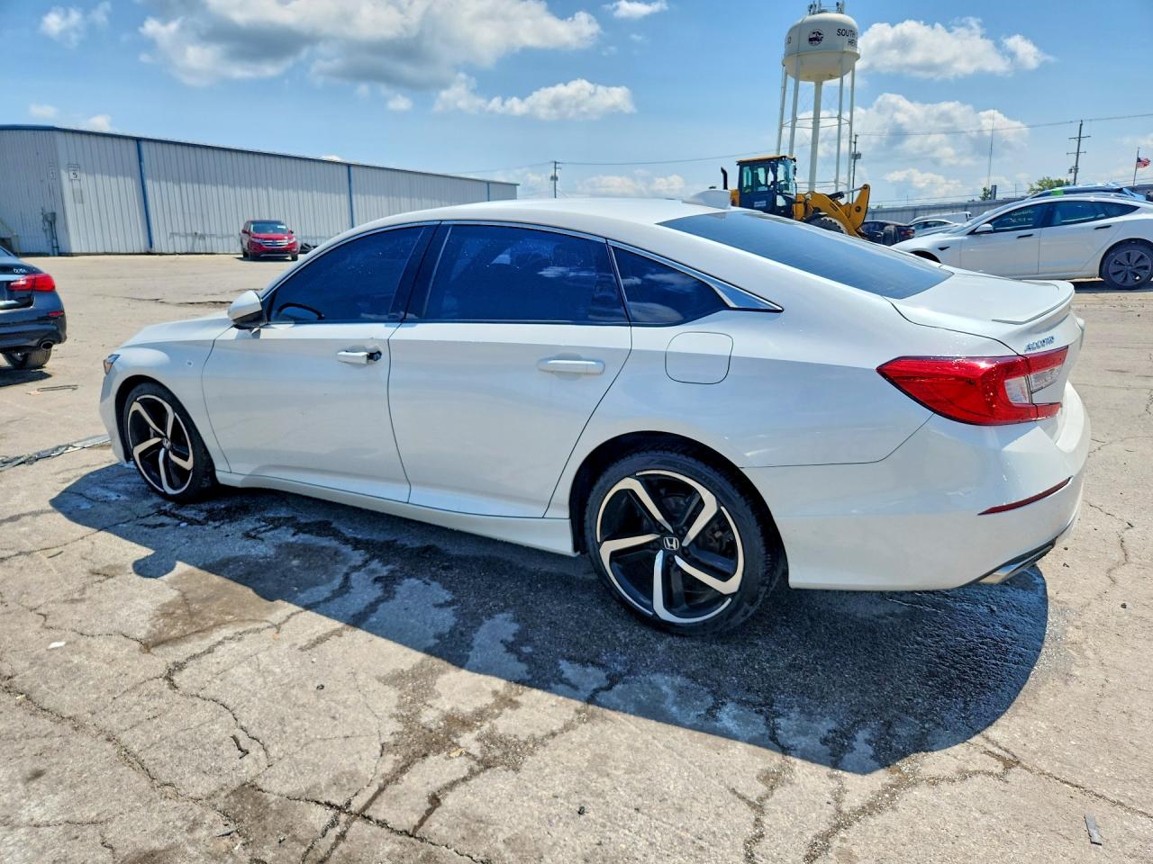 2018 Honda Accord Sport White vin: 1HGCV2F34JA023807