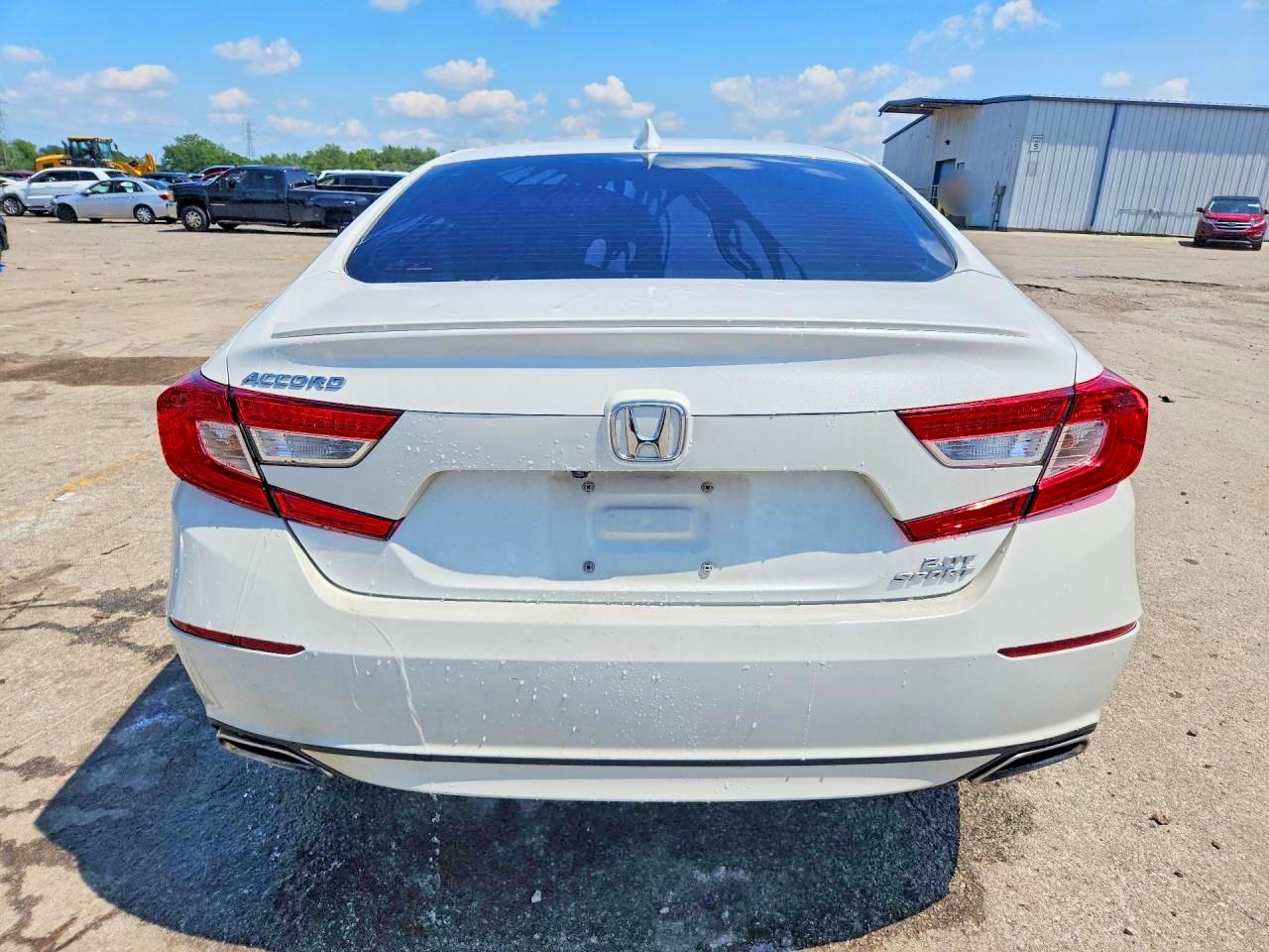 2018 Honda Accord Sport White vin: 1HGCV2F34JA023807