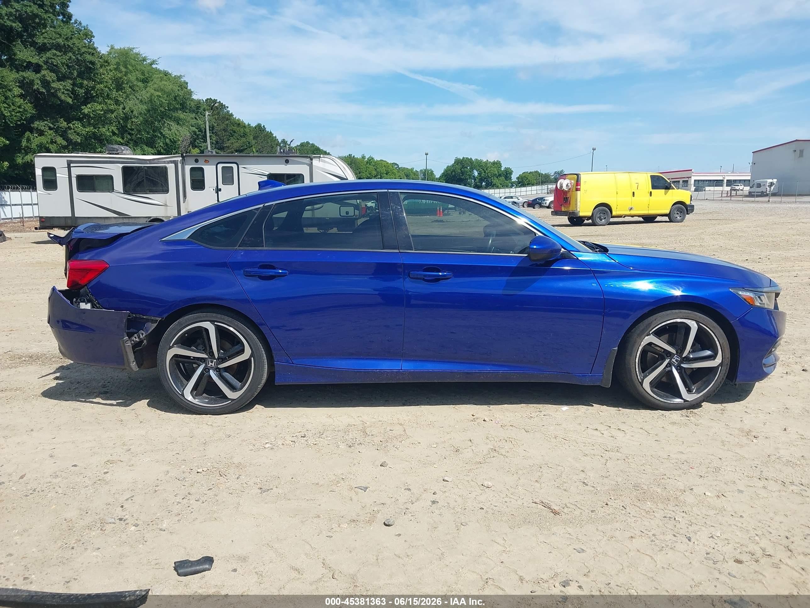 2019 Honda Accord Sport 2.0t Blue vin: 1HGCV2F35KA008668