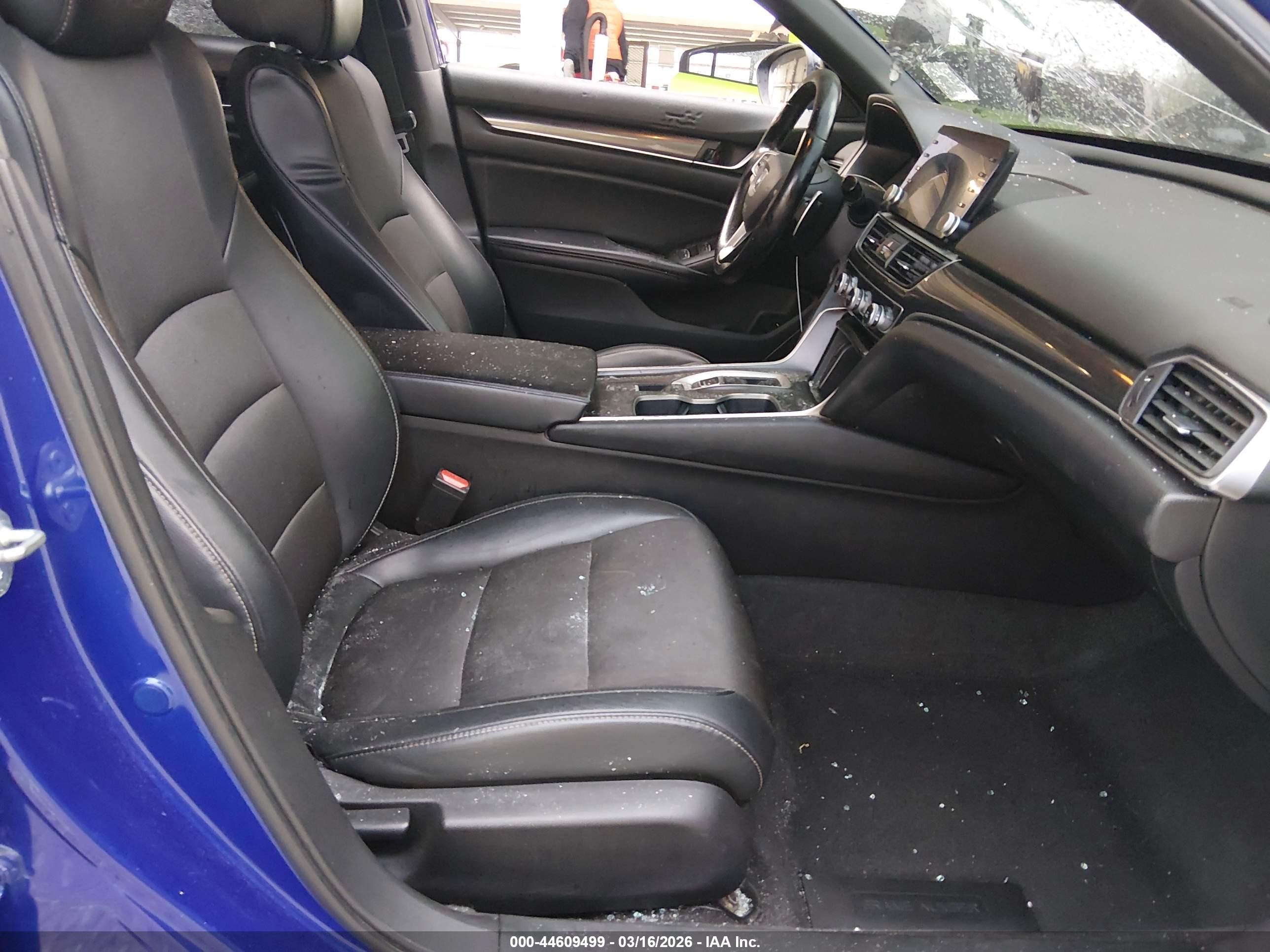2018 Honda Accord Sport 2.0t Blue vin: 1HGCV2F36JA051558