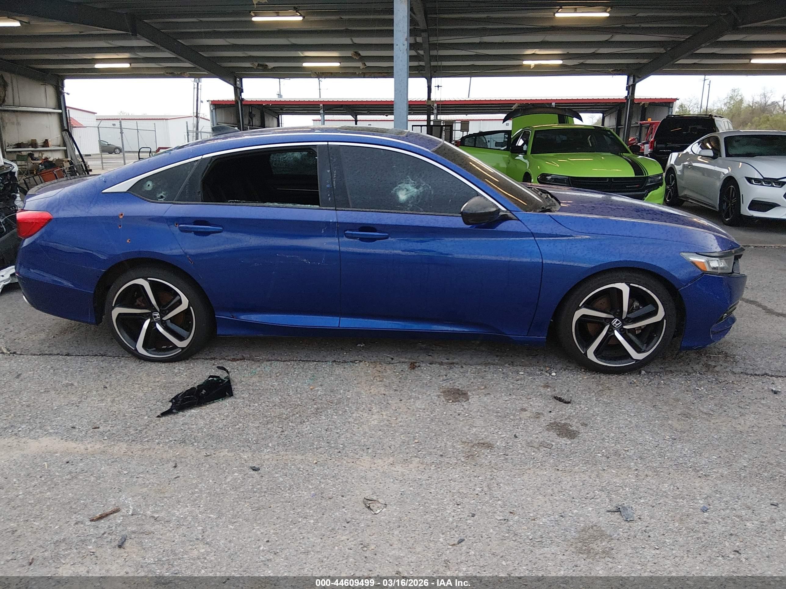 2018 Honda Accord Sport 2.0t Blue vin: 1HGCV2F36JA051558