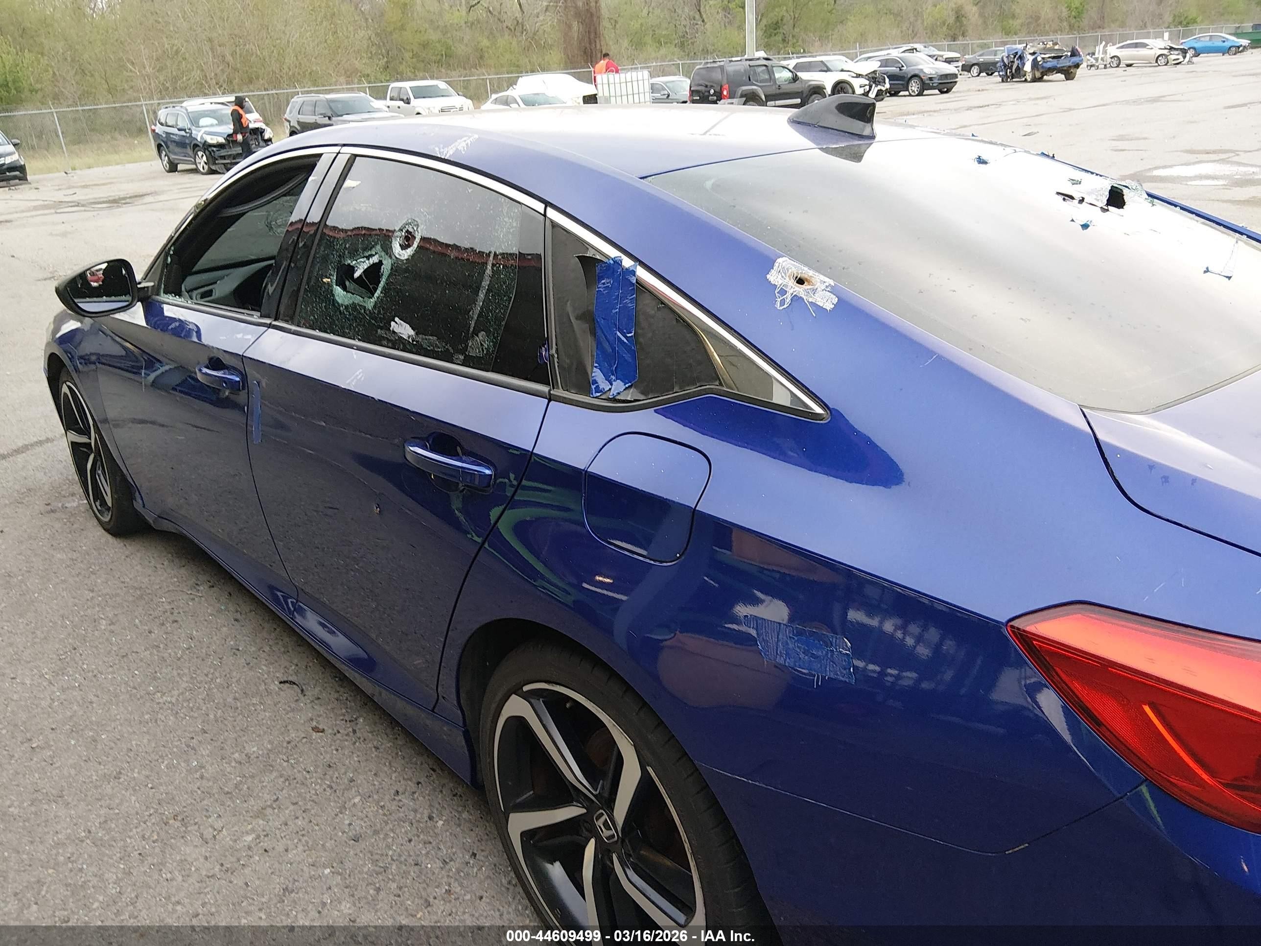 2018 Honda Accord Sport 2.0t Blue vin: 1HGCV2F36JA051558
