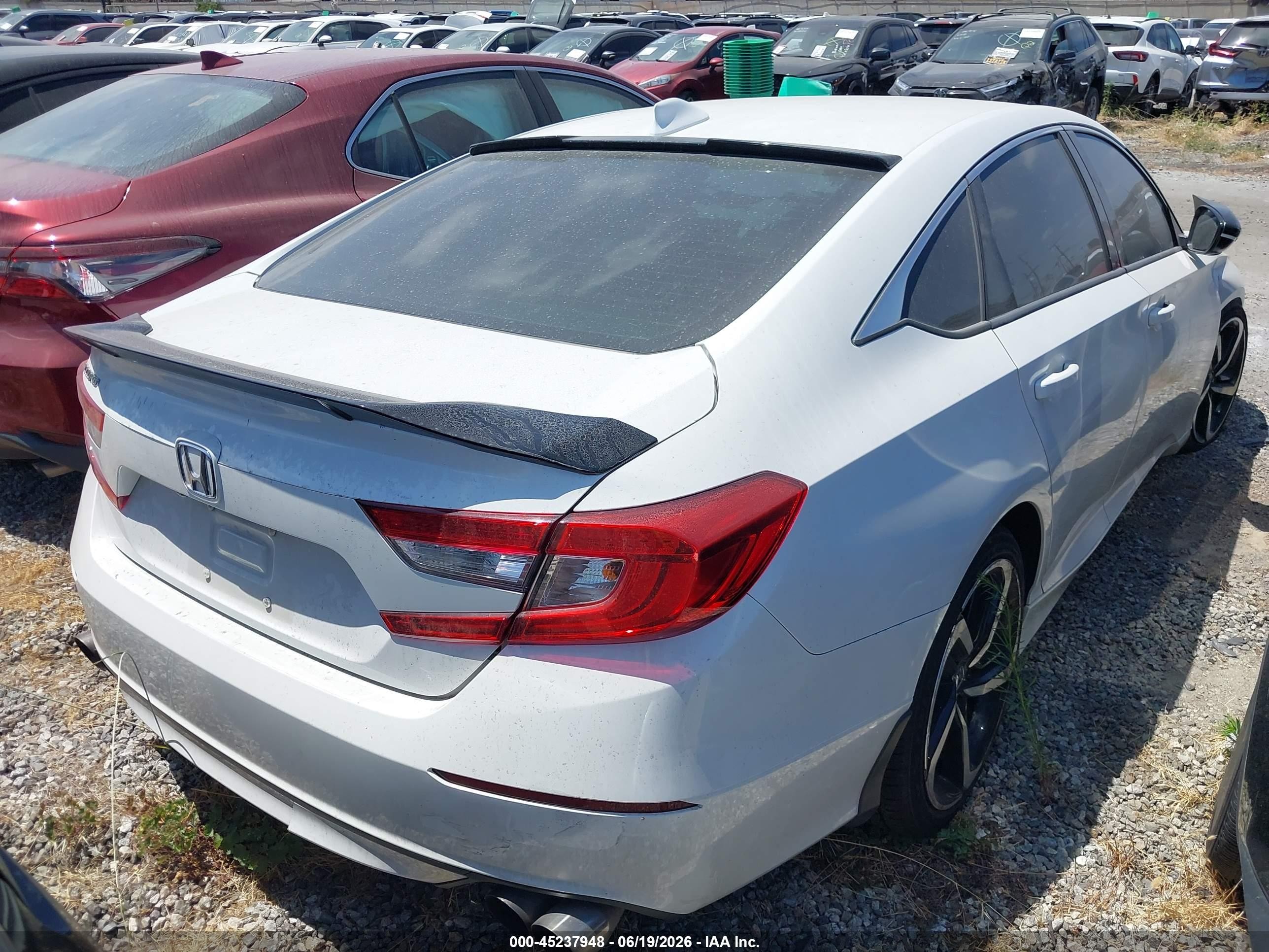 2019 Honda Accord Sport 2.0t Белый vin: 1HGCV2F38KA001424